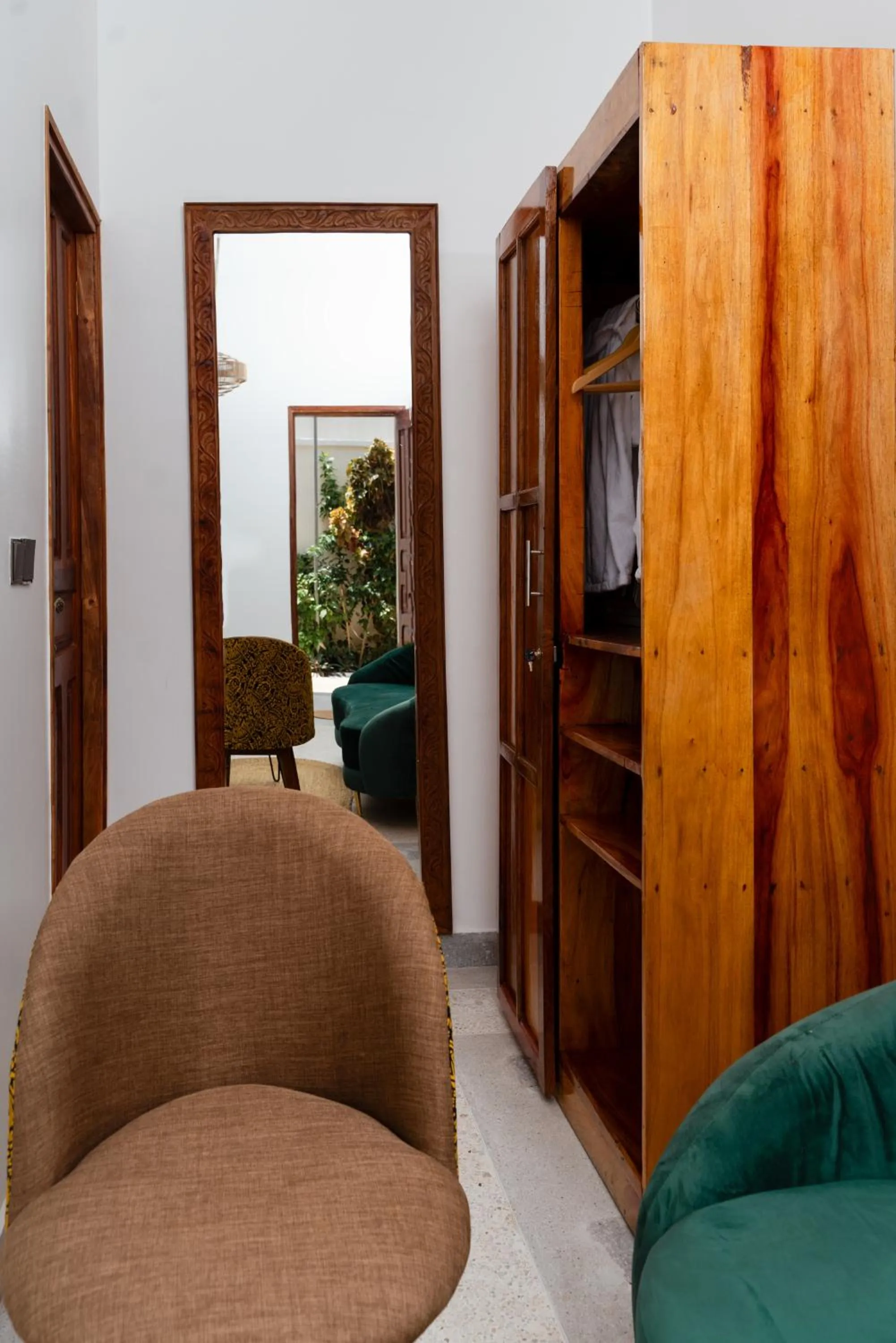 wardrobe in Leparadis Zanzibar Boutique Hotel