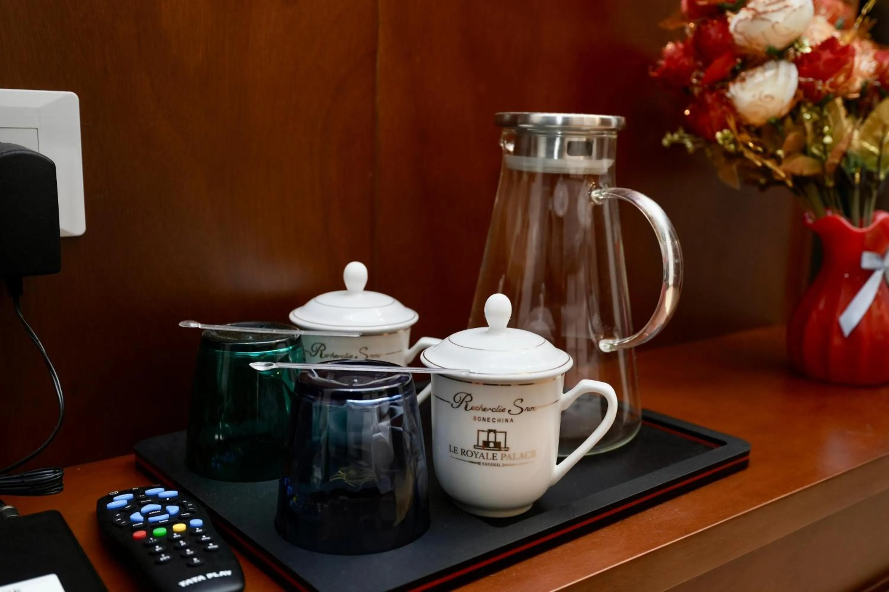 Coffee/tea facilities in Le Royale Palace