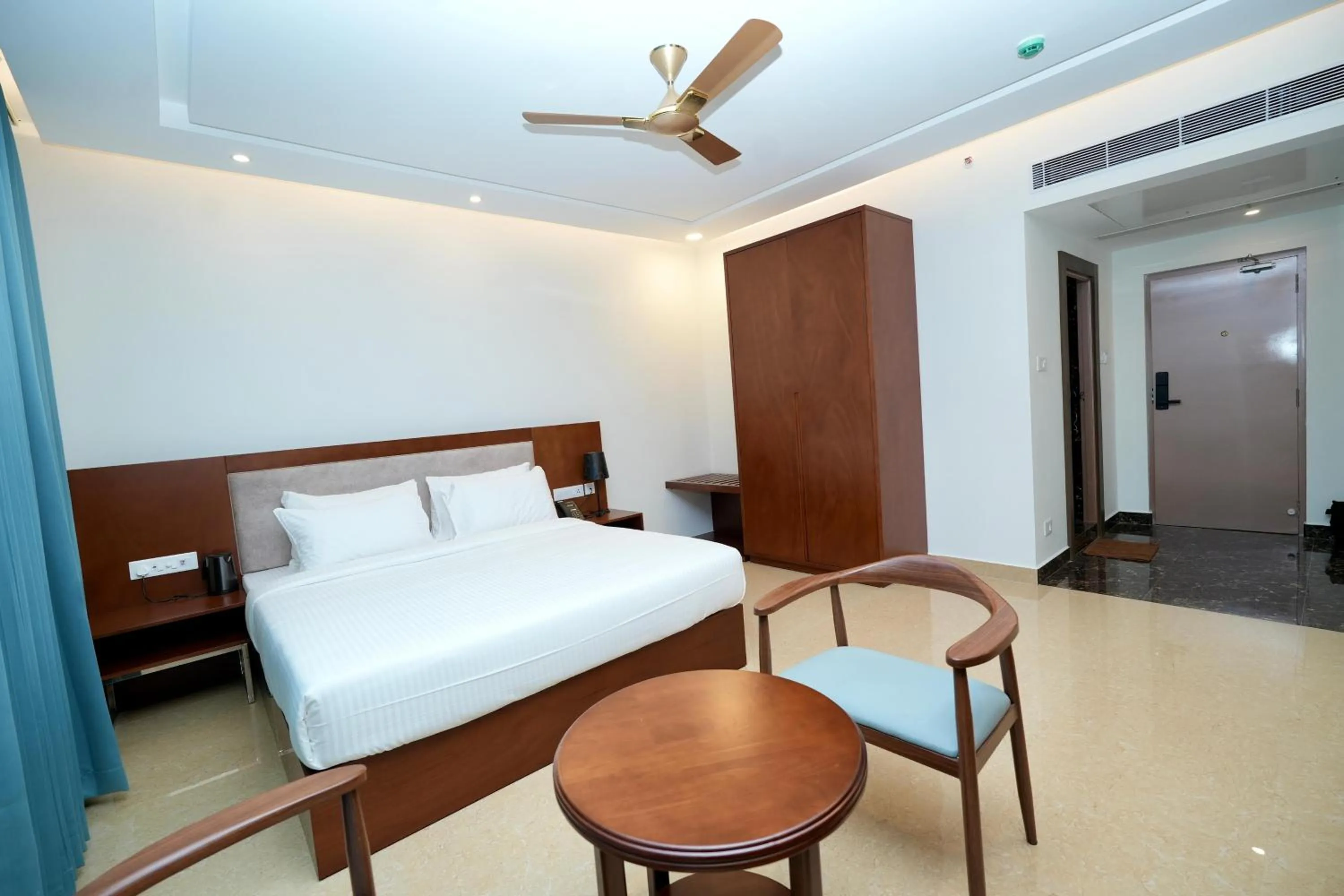 Bedroom, Bed in Le Royale Palace