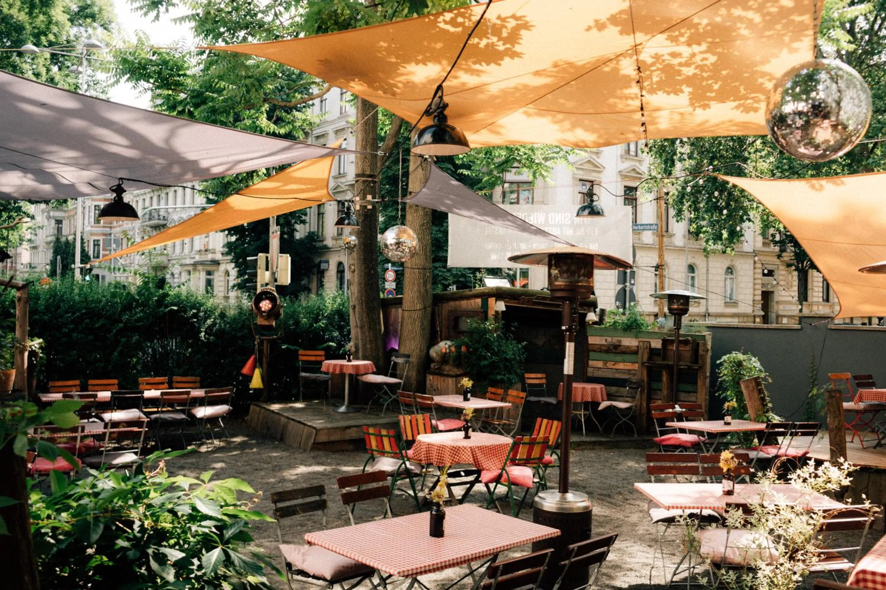 Garden, Restaurant/Places to Eat in Oskars Absteige
