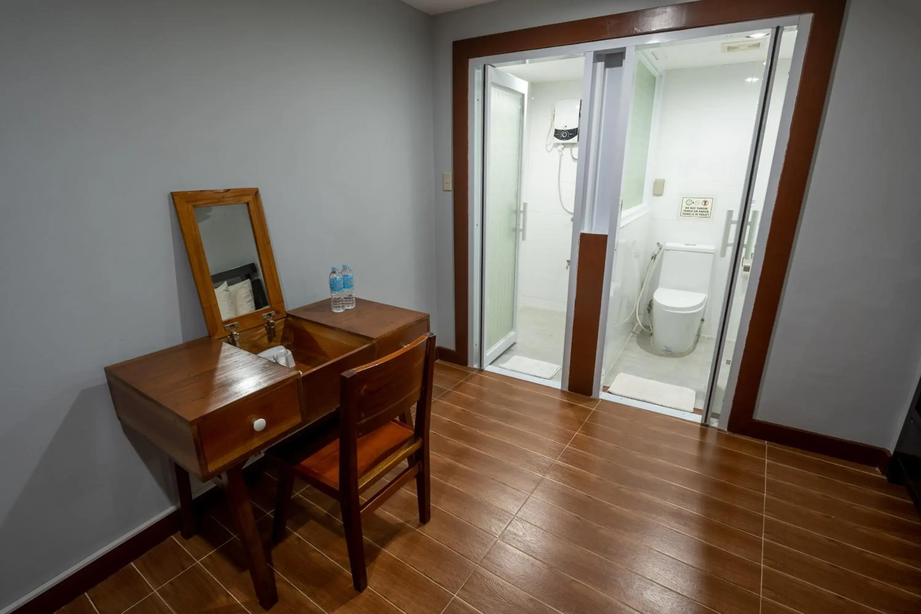 Deluxe Twin Room in One Averee Bay Hotel Deluxe Twin Room in One Averee Bay Hotel