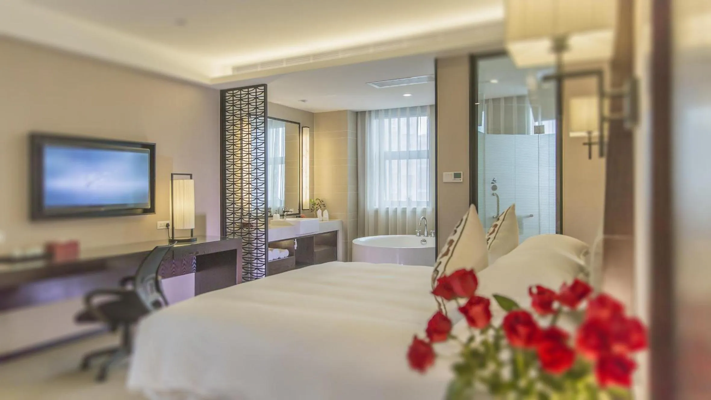 Bed in SSAW Boutique Hotel Hangzhou East - Free Self Service Laundry