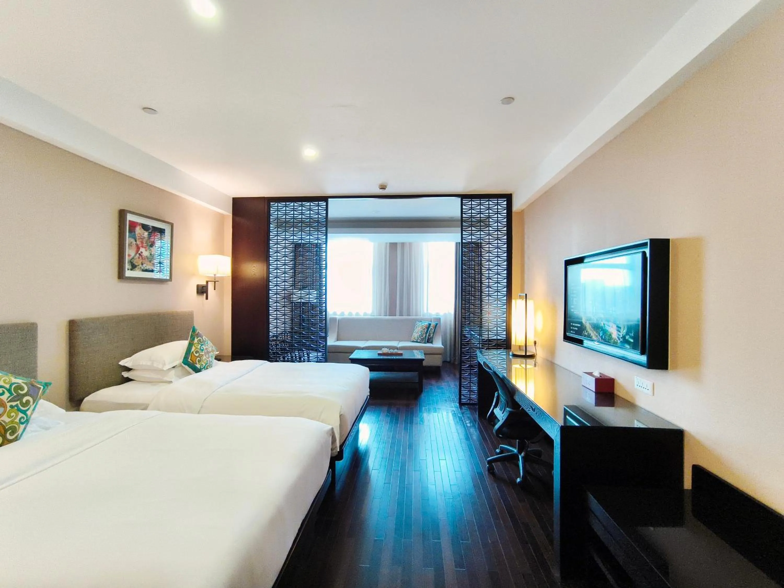 Photo of the whole room, Bed in SSAW Boutique Hotel Hangzhou East - Free Self Service Laundry
