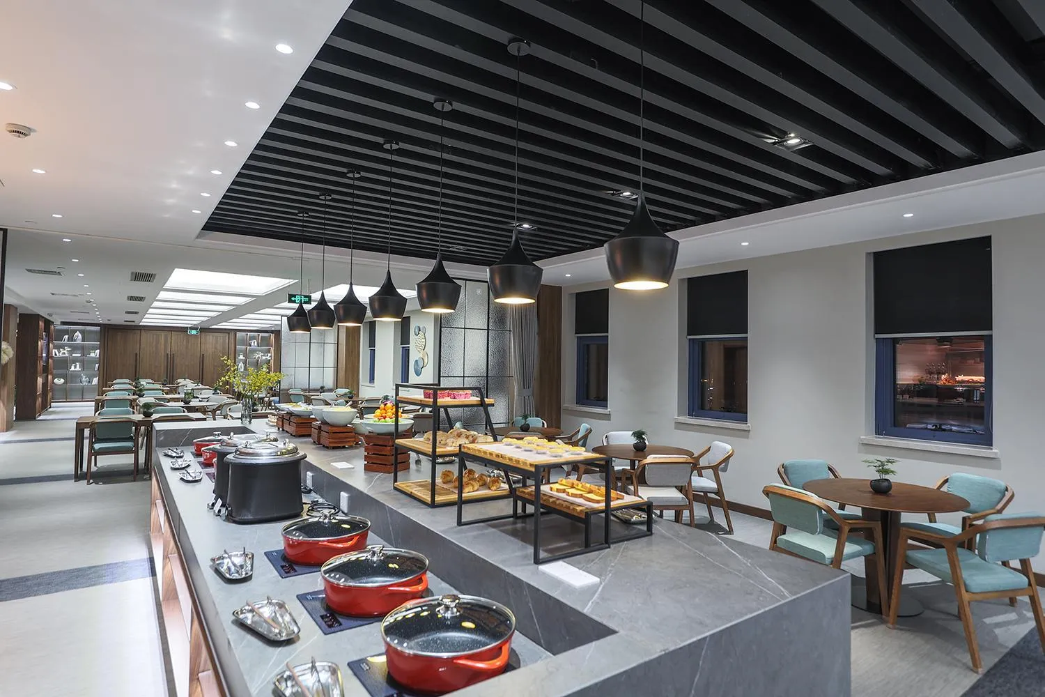 Restaurant/places to eat in SSAW Boutique Hotel Hangzhou East - Free Self Service Laundry