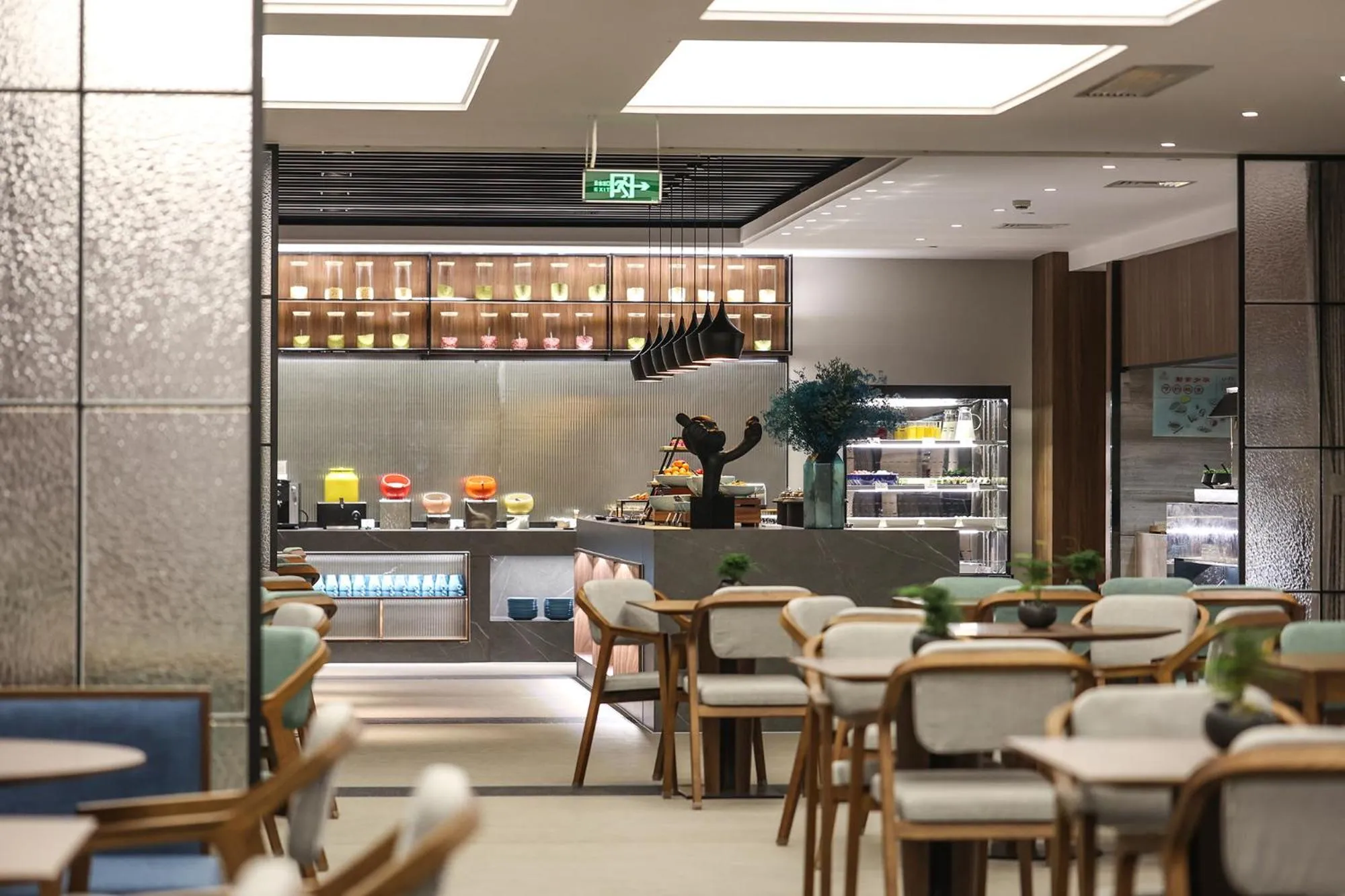 Restaurant/places to eat in SSAW Boutique Hotel Hangzhou East - Free Self Service Laundry