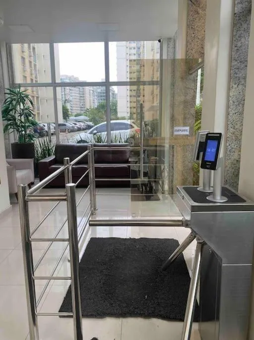 Barra Home Stay - Apto completo com estacionamento