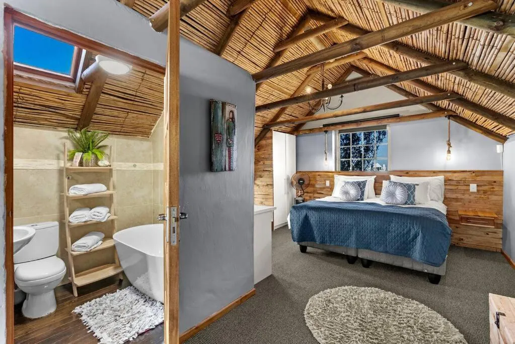 Bed in Escape Beach Cottage in Dwarskersbos