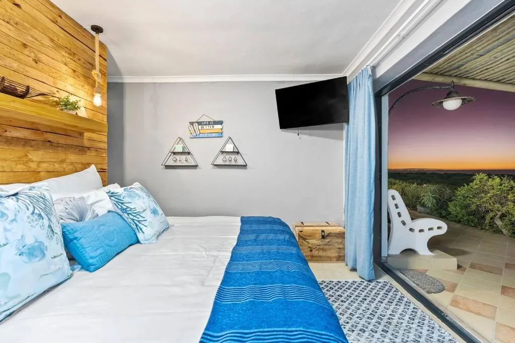 Bed in Escape Beach Cottage in Dwarskersbos