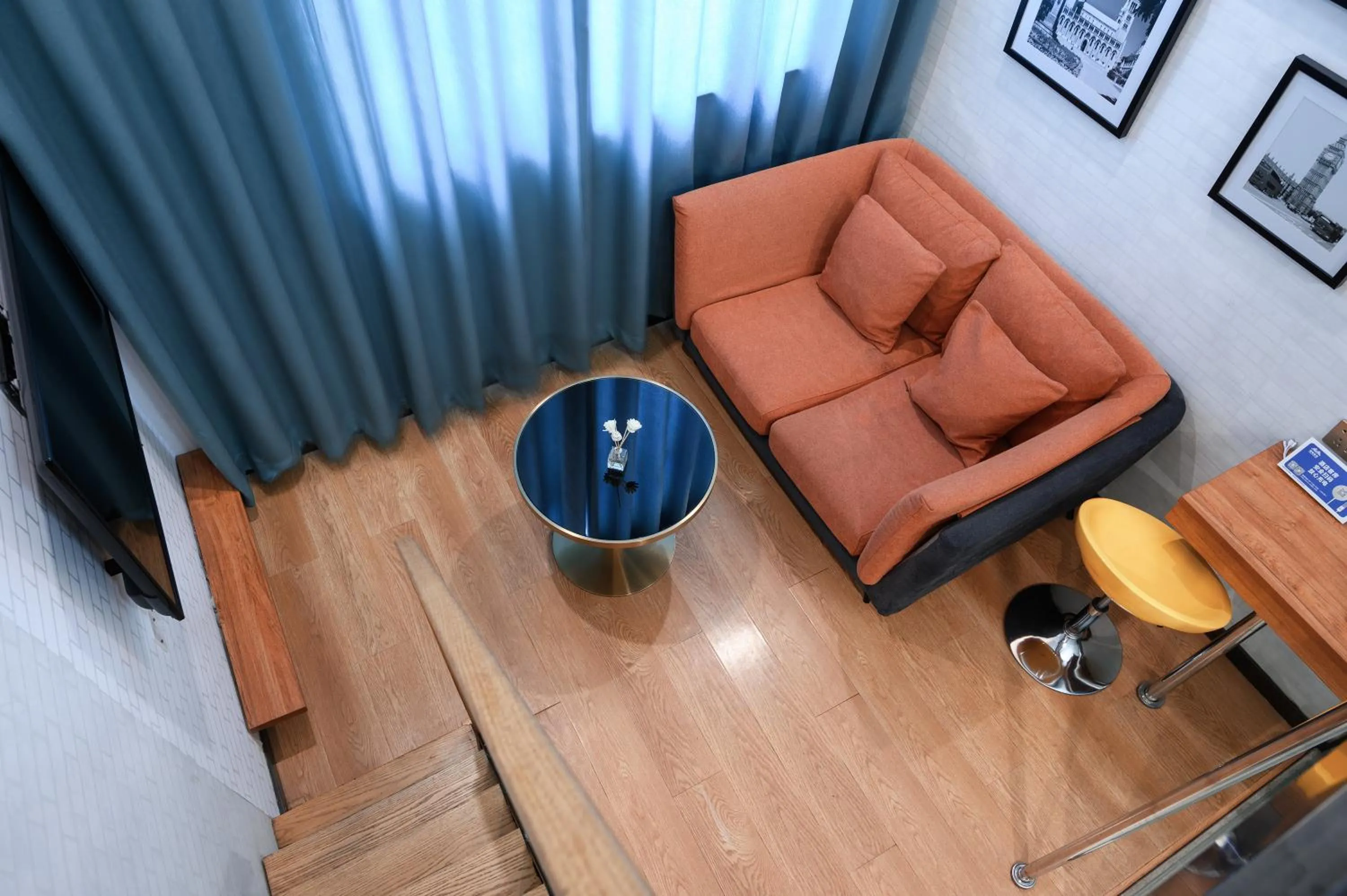 Living room in QiQiaoWu Fashion Hotel - Beijing Songjiazhuang Subway Station