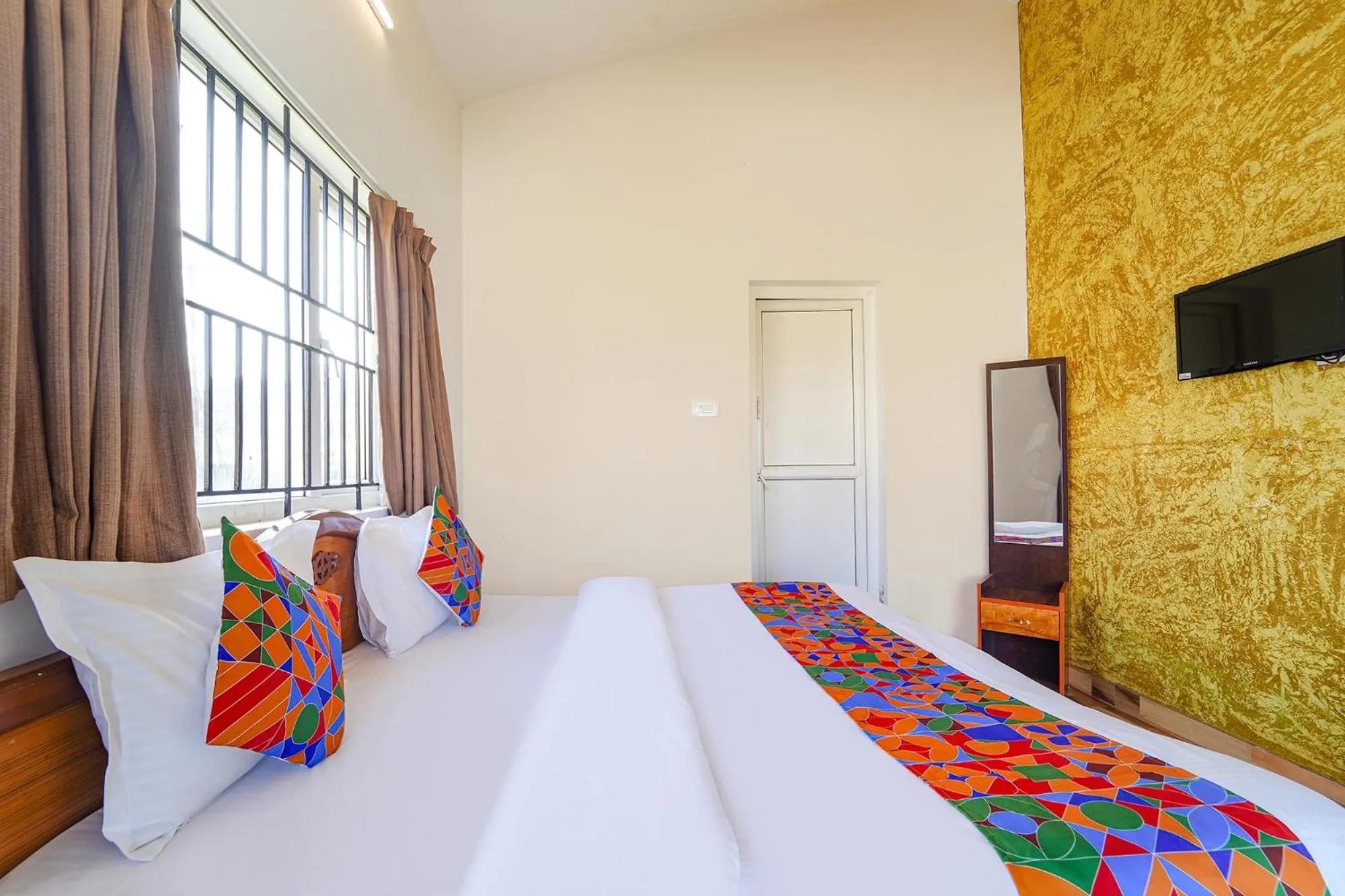 Bed in Via Bala Garden - Nr Ooty Toy Train Tourist Park