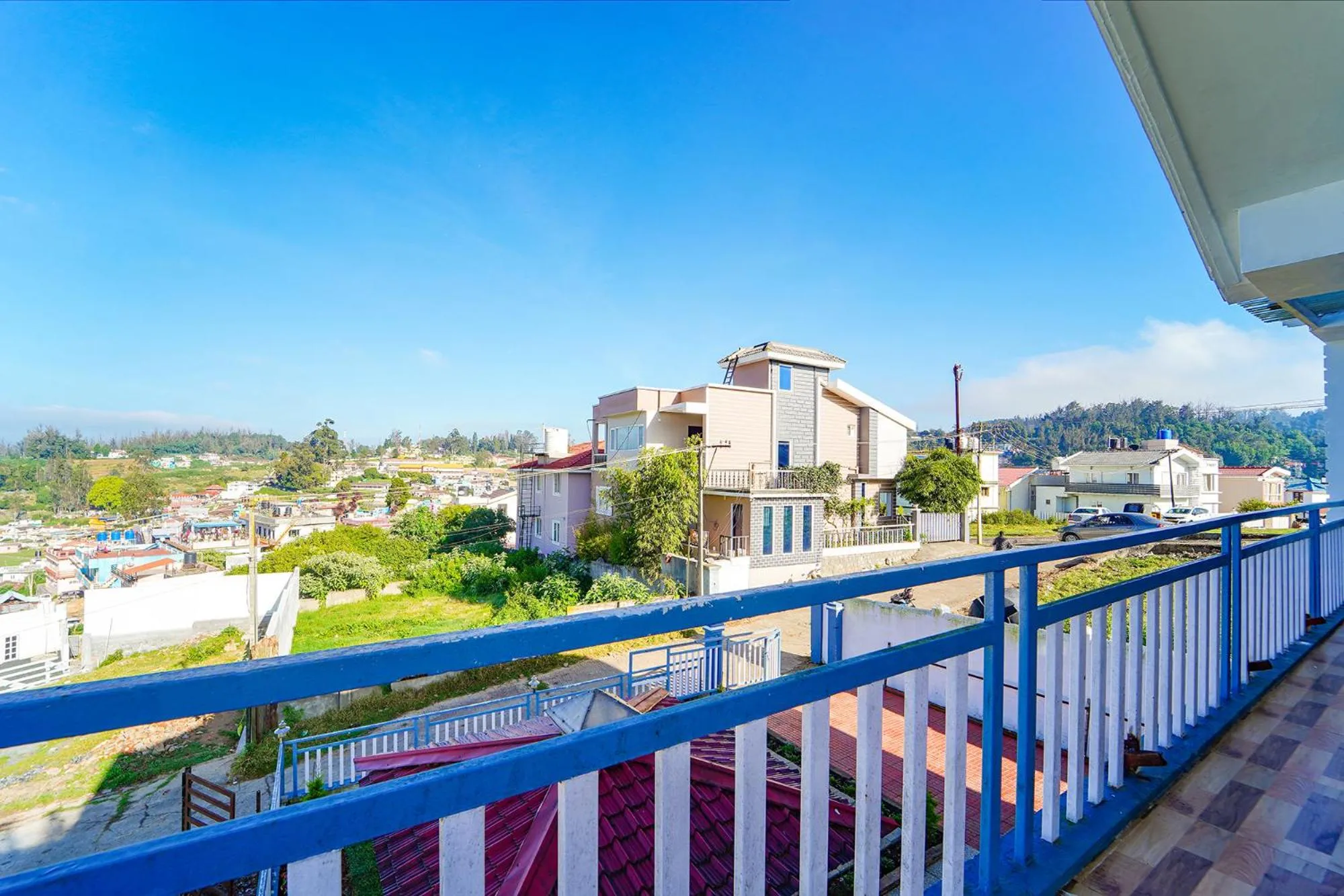 Balcony/Terrace in Via Bala Garden - Nr Ooty Toy Train Tourist Park