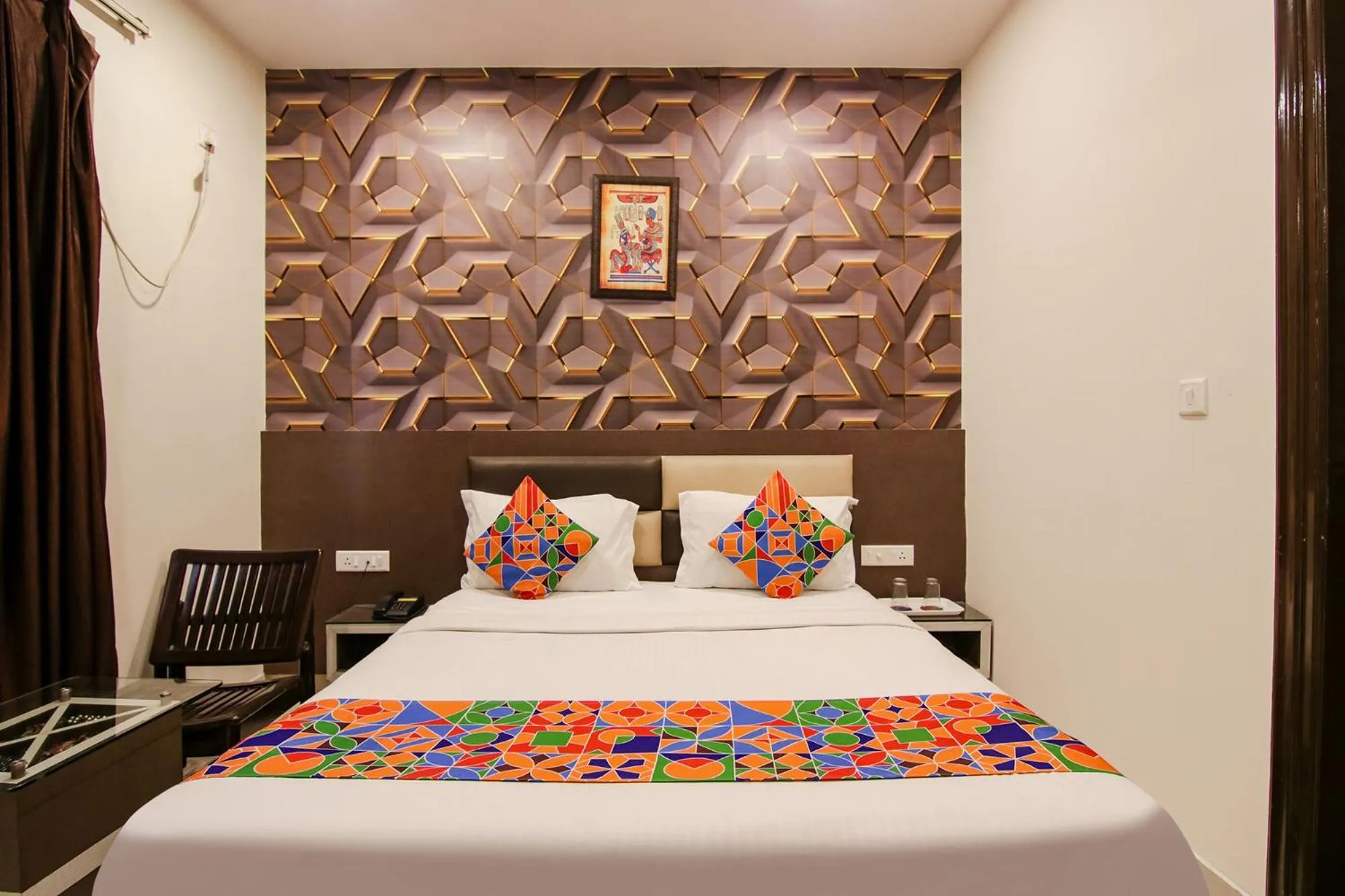 Bedroom, Bed in Hotel Rosewood Inn