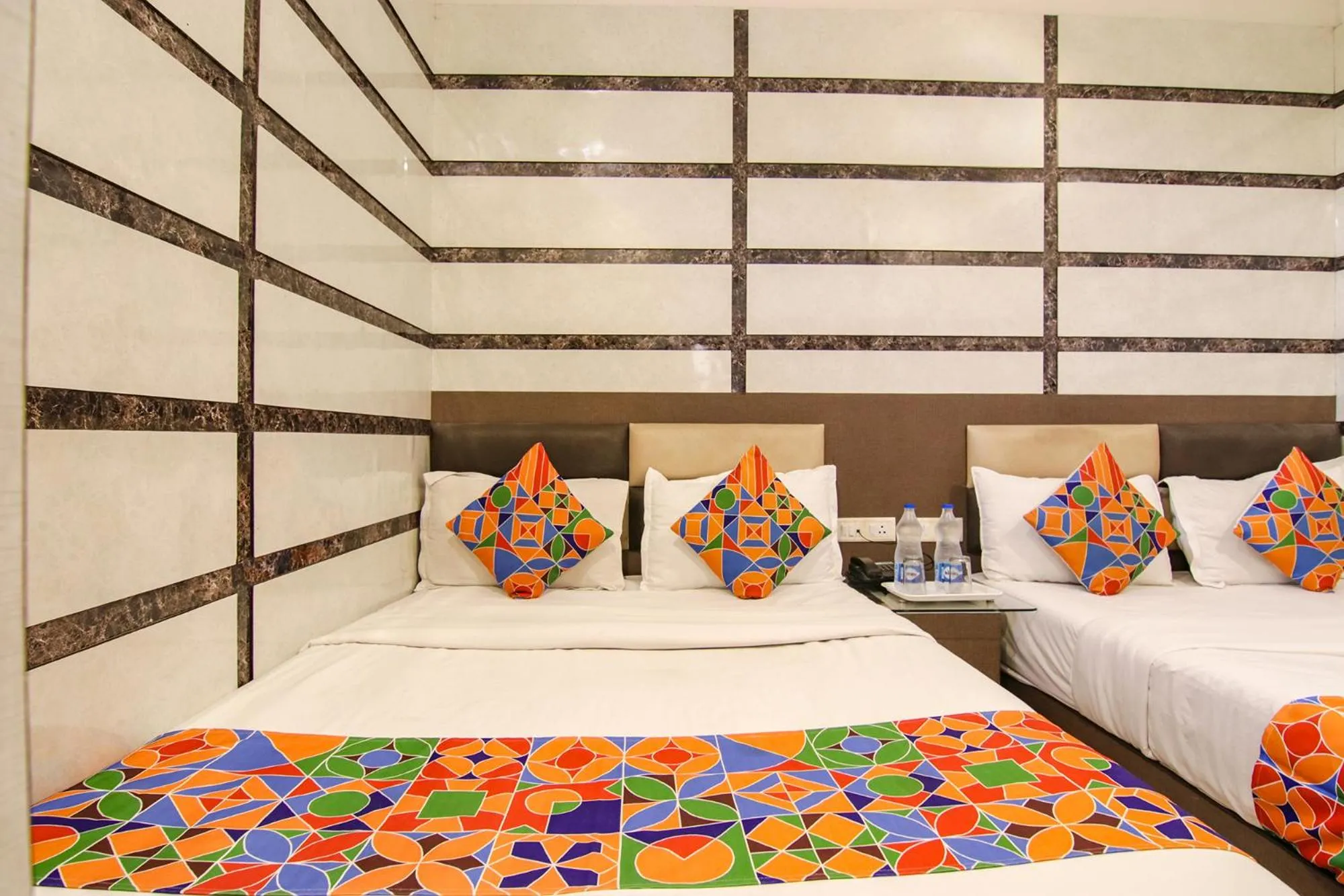 Bedroom, Bed in Hotel Rosewood Inn