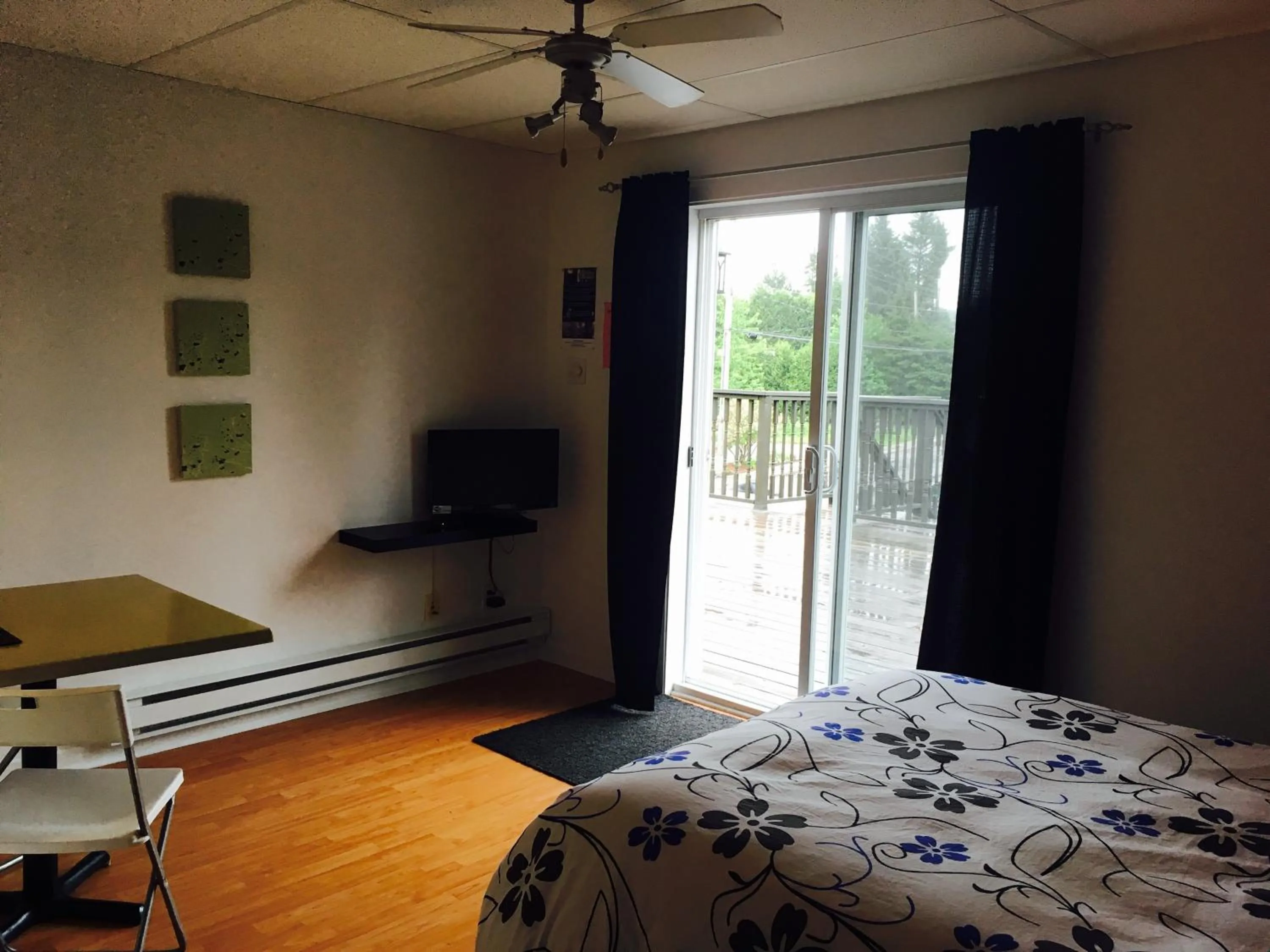 Bed in Attitude Montagne