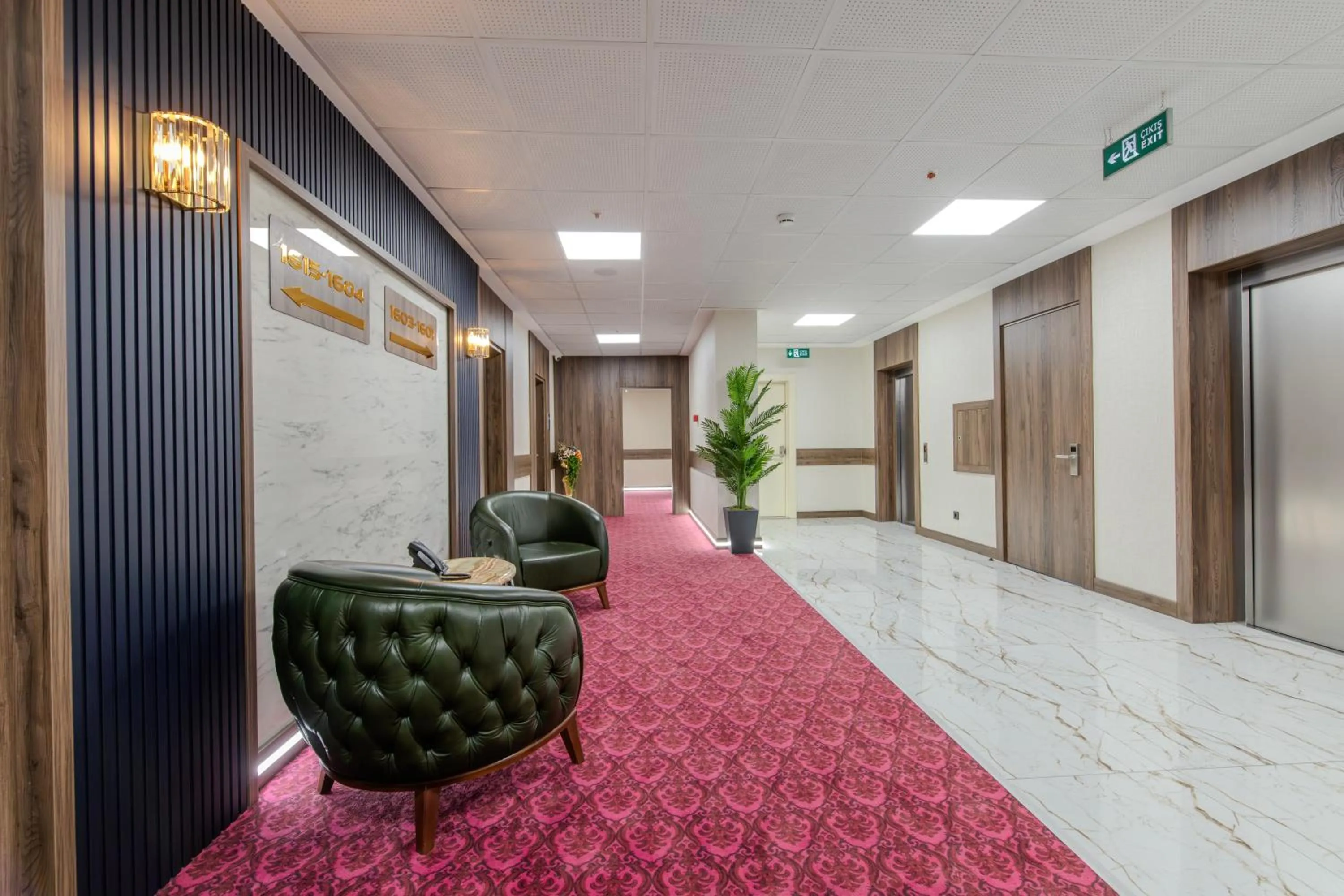 Seating area in Park Dedeman Mersin Marina