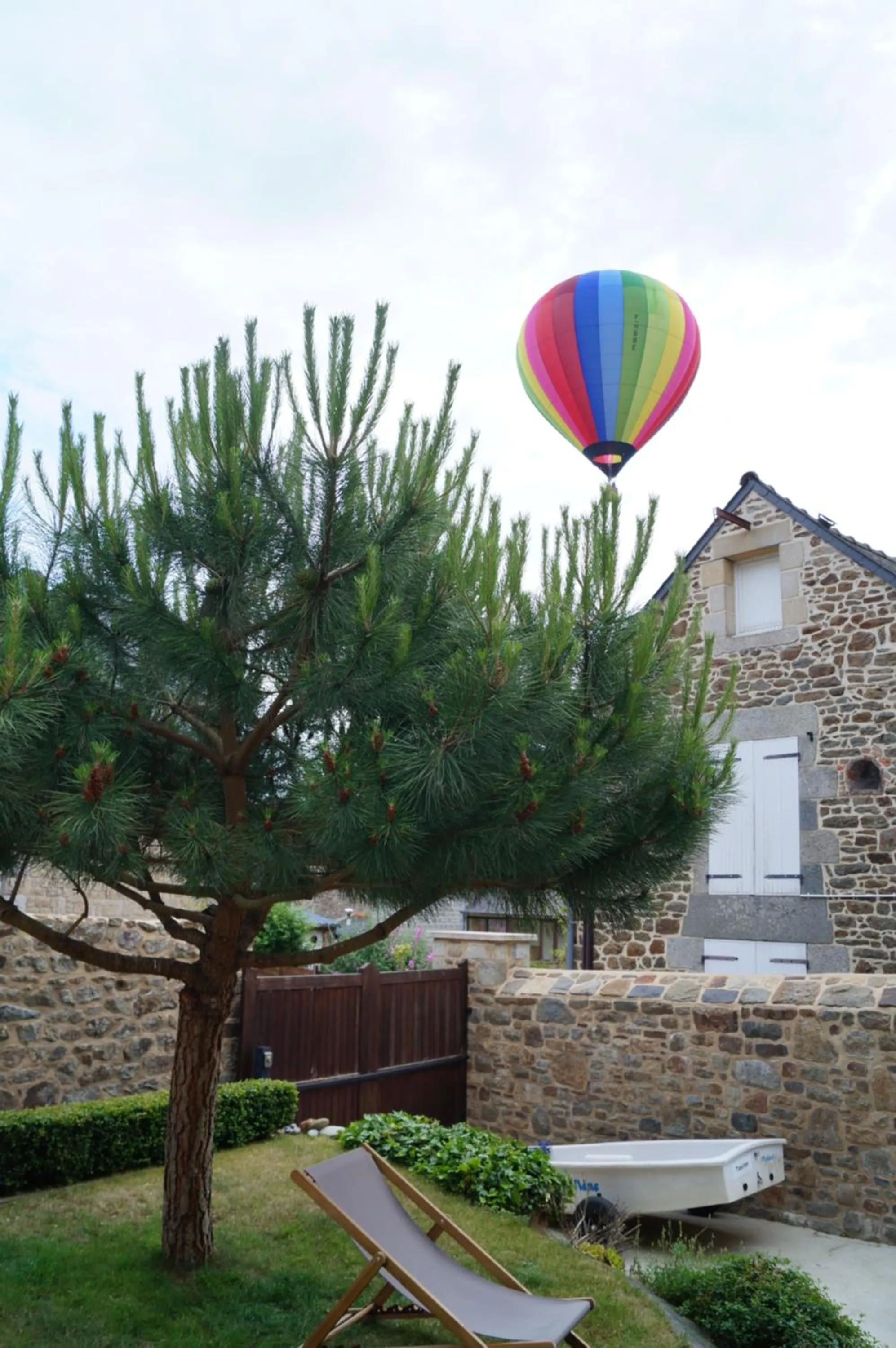 Garden view in La maison d'hôtes Ty Pic