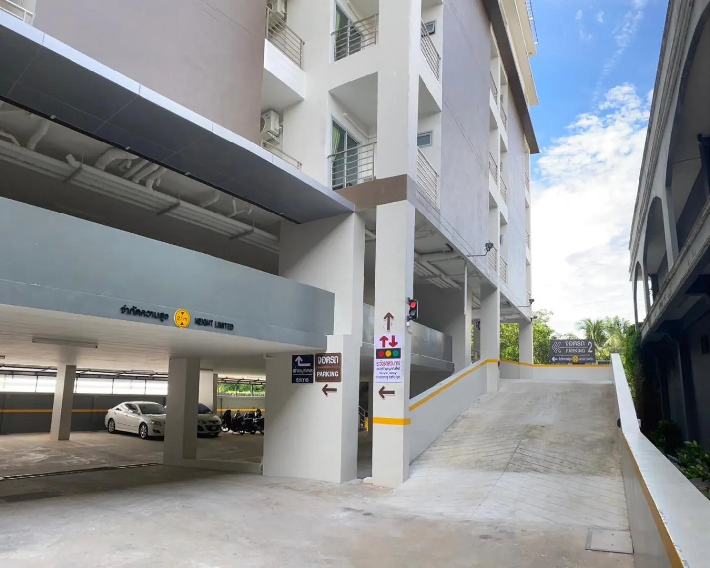 Parking in River Hotel Hatyai