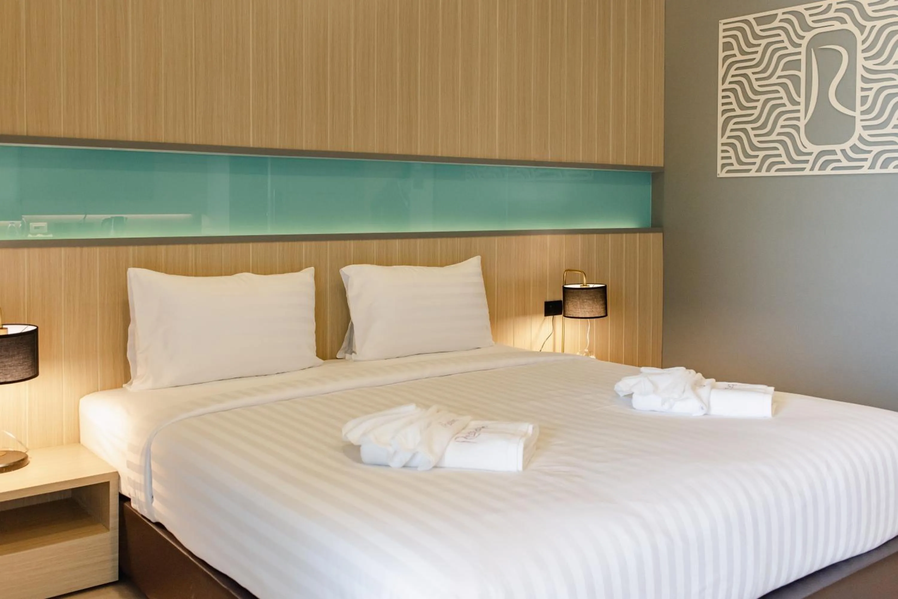 Bed in River Hotel Hatyai