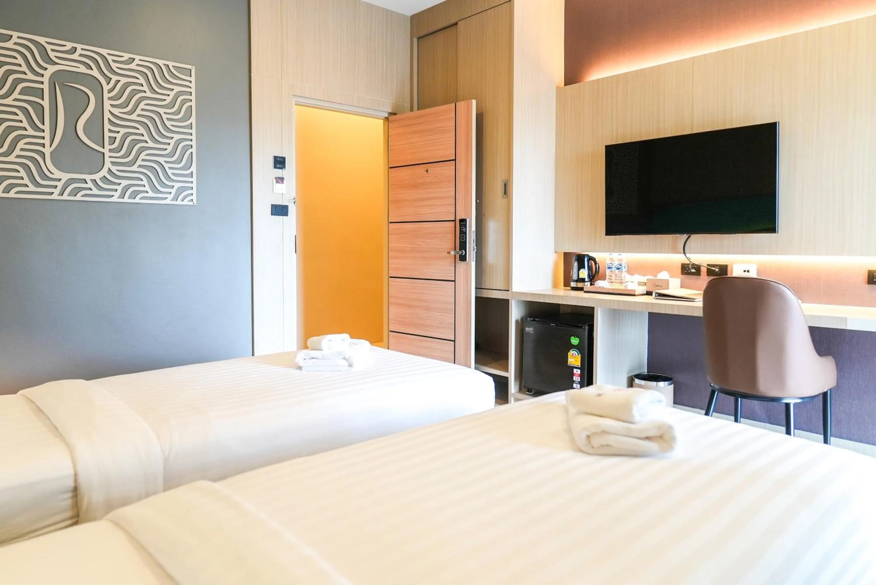 Bed in River Hotel Hatyai