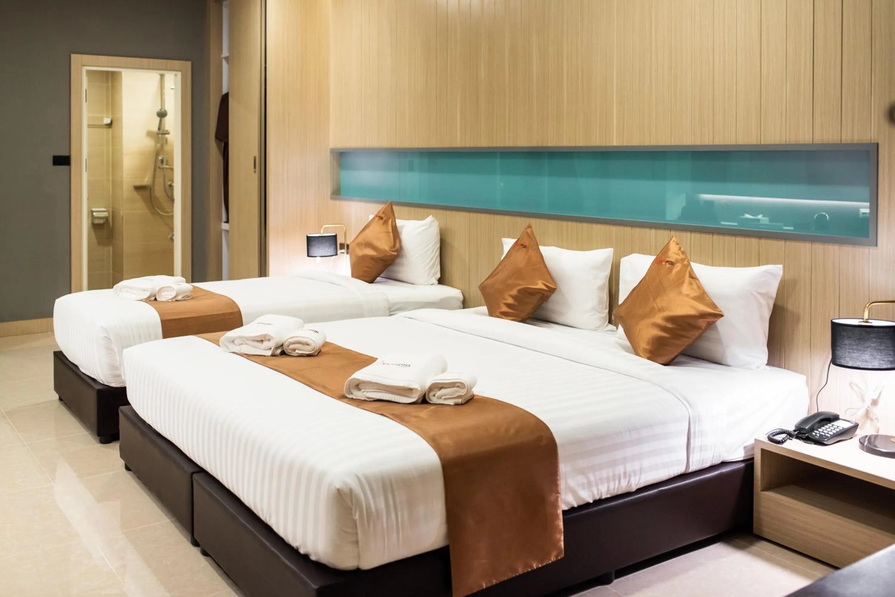 Bed in River Hotel Hatyai