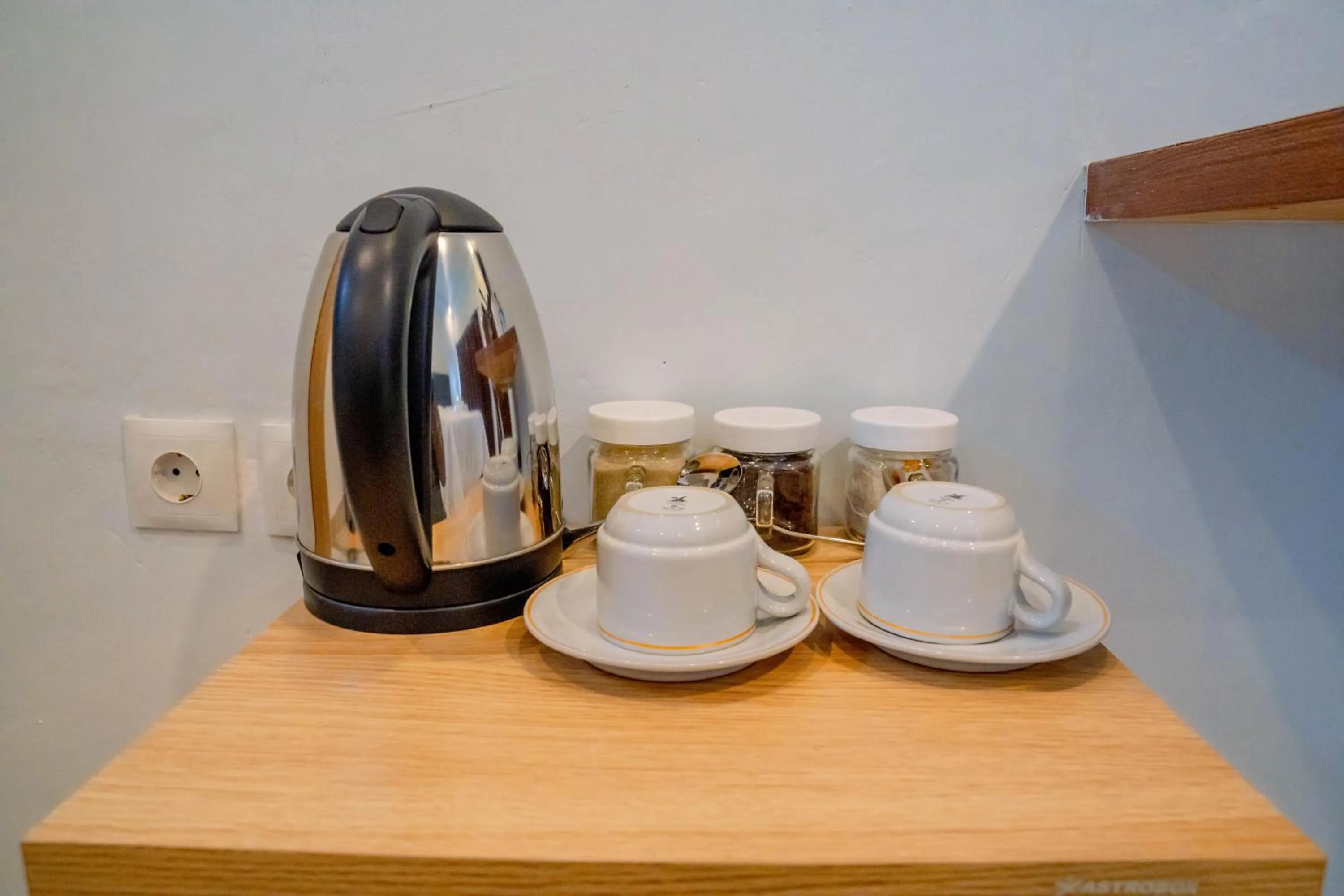Coffee/tea facilities in Fantasticroom Labuan Bajo