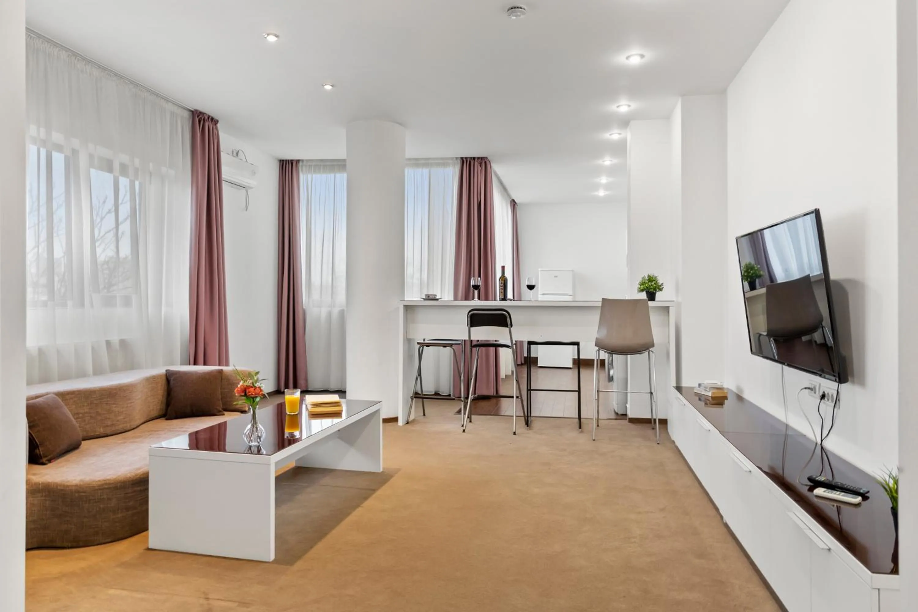 TV and multimedia in Uni88 Apart Hotel