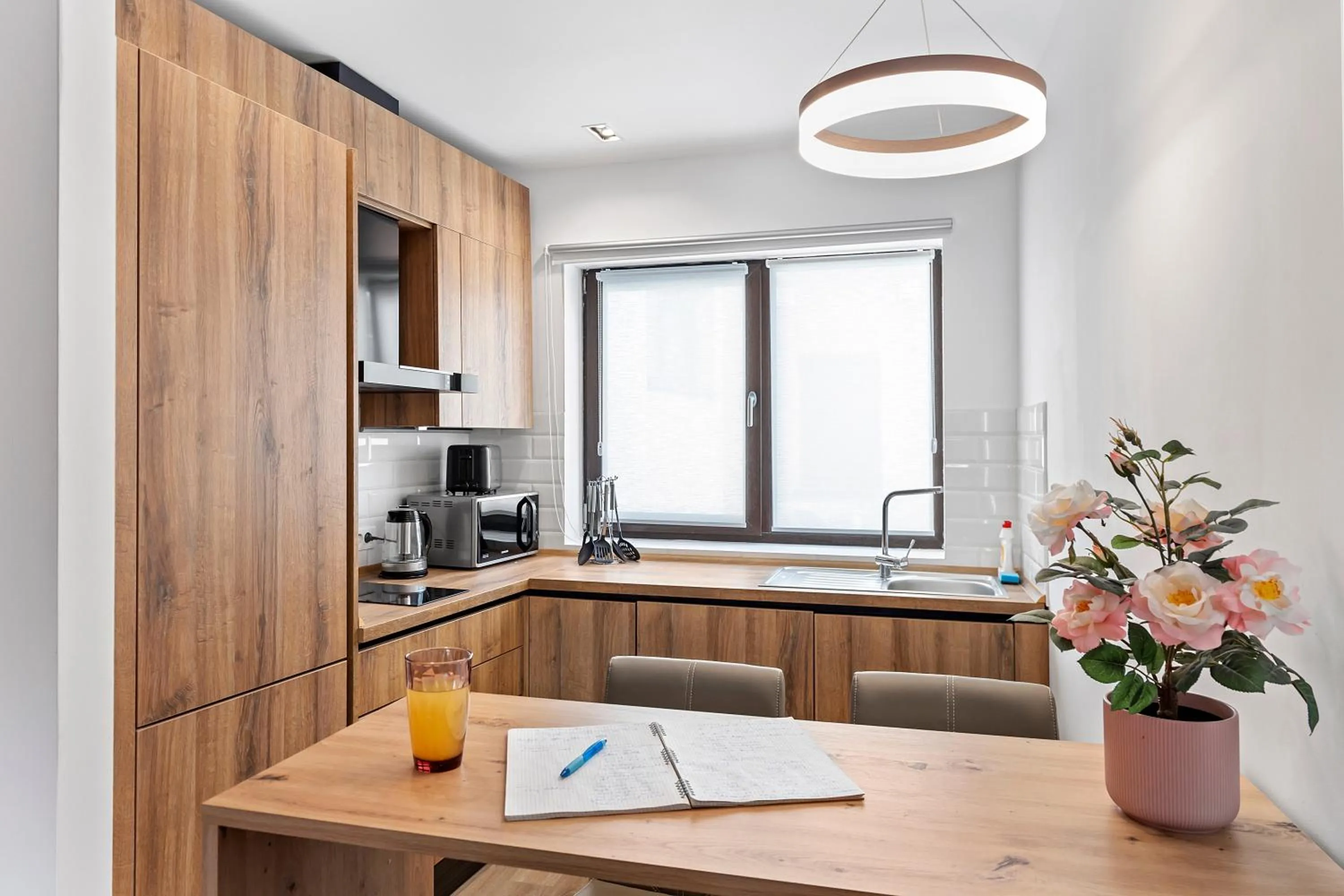 Kitchen or kitchenette in Uni88 Apart Hotel