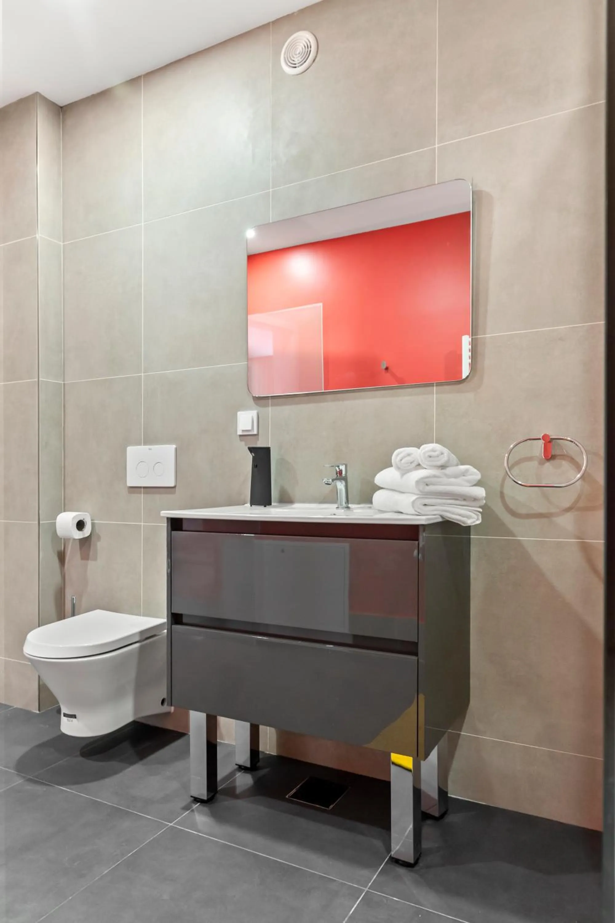 Toilet in Uni88 Apart Hotel