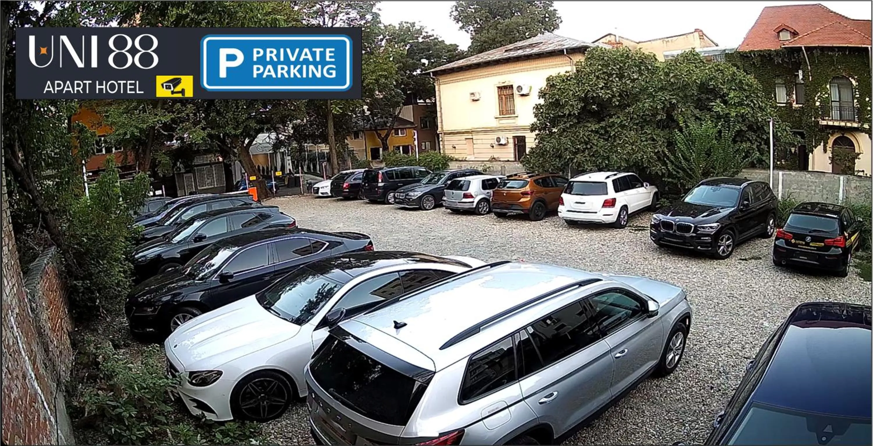 Property building in Uni88 Apart Hotel