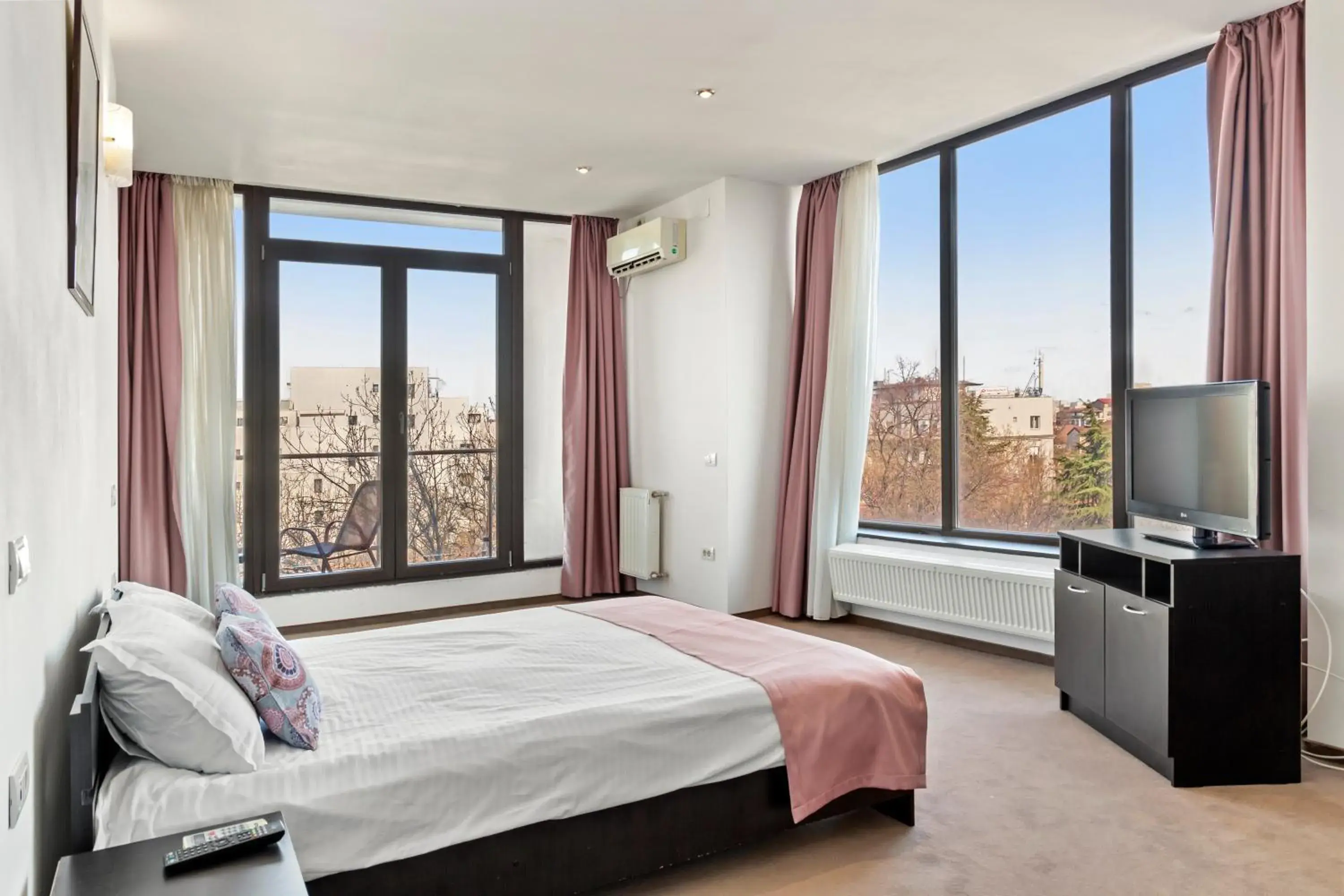 One-Bedroom Apartment with Balcony in Uni88 Apartments Hotel One-Bedroom Apartment with Balcony in Uni88 Apartments Hotel