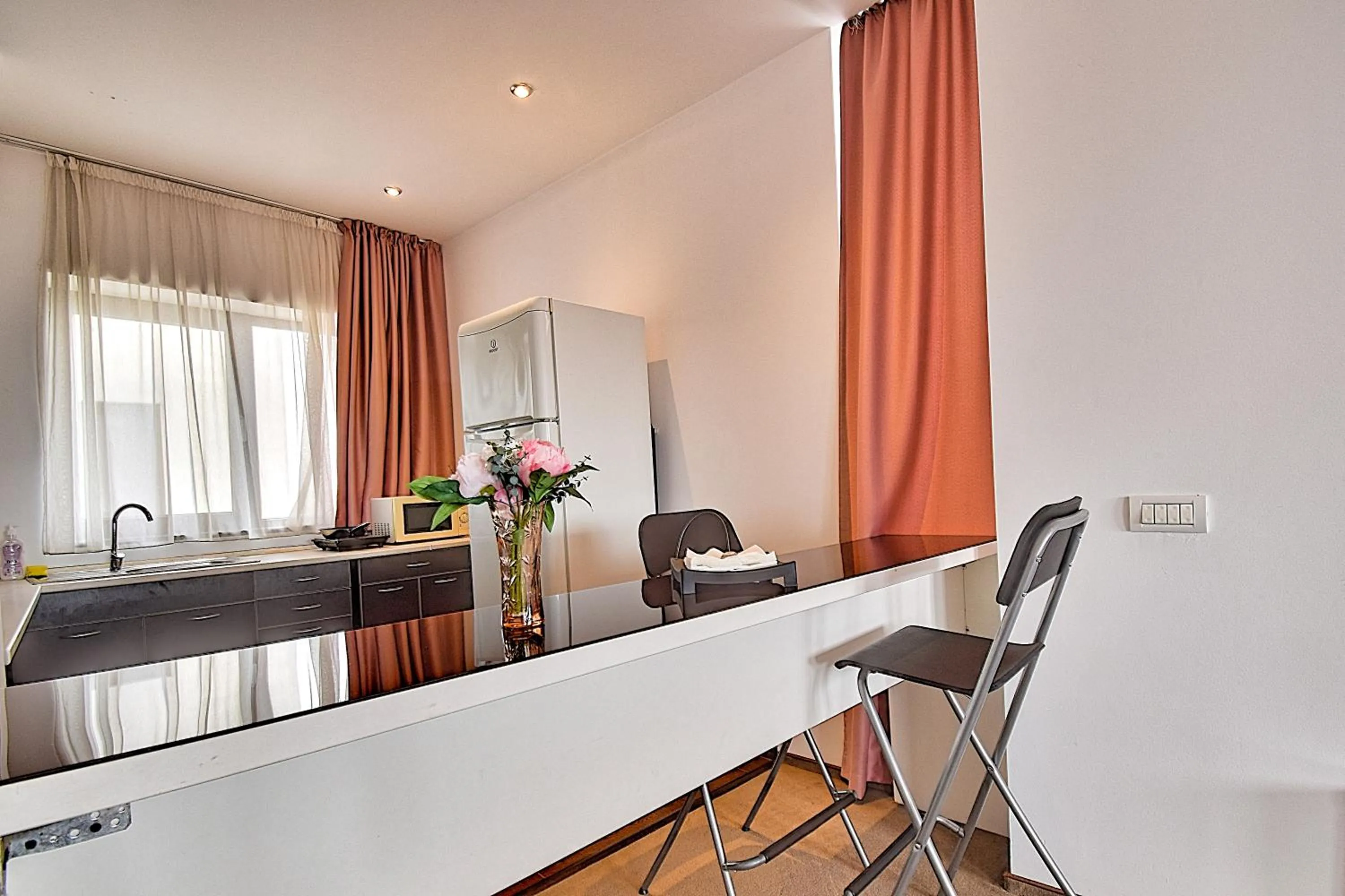 Seating area in Uni88 Apart Hotel