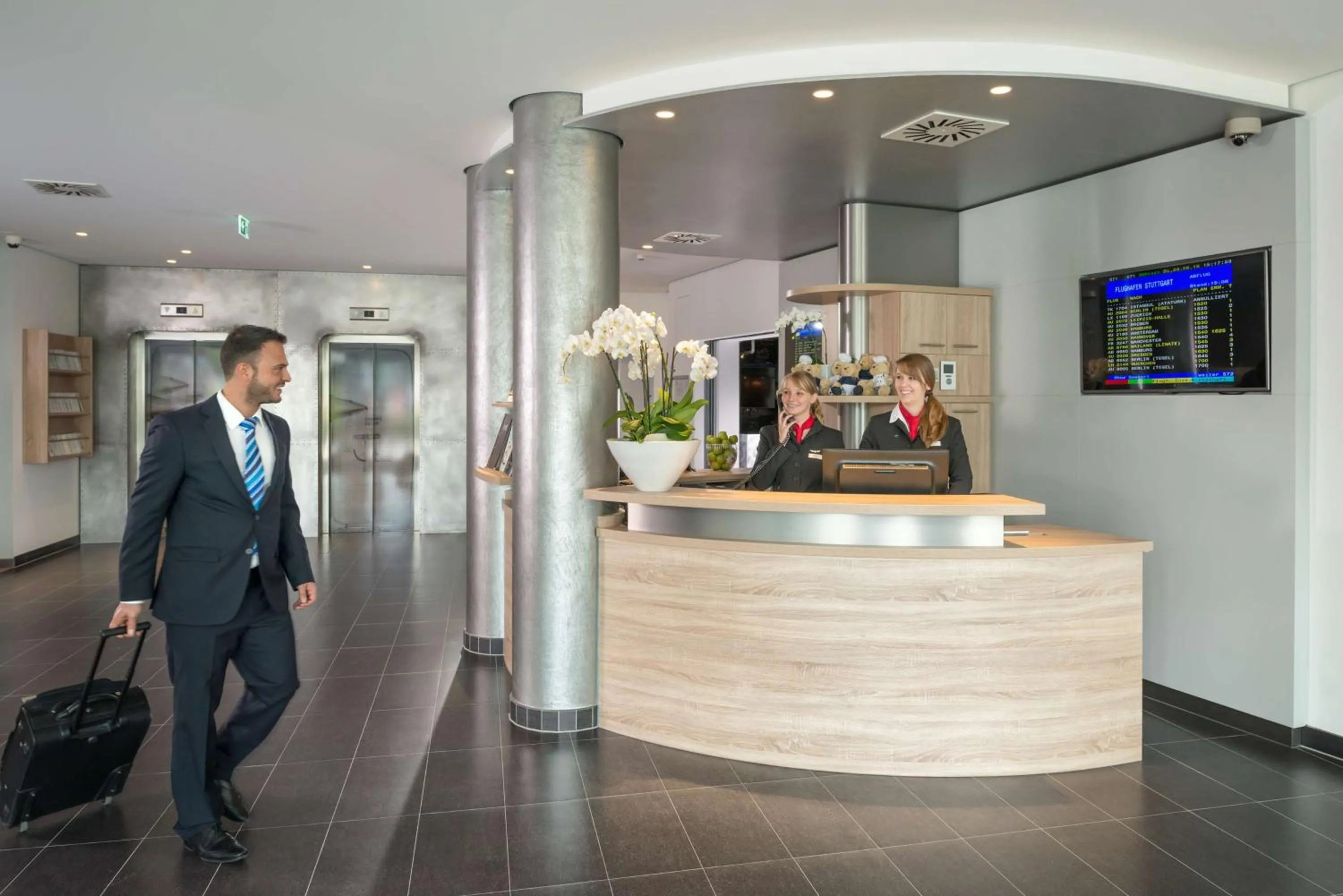 Lobby or reception in Essential by Dorint Stuttgart/Airport