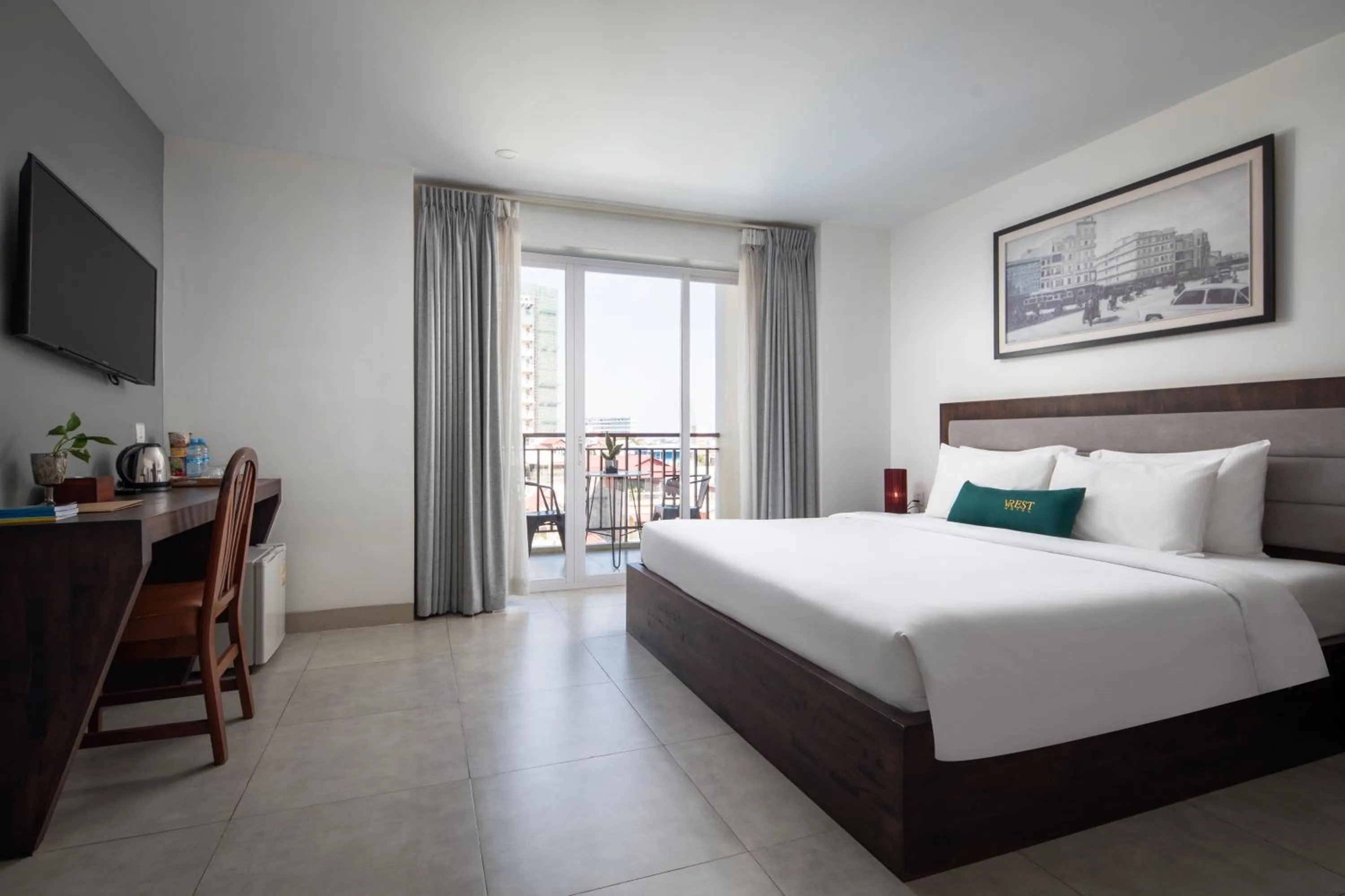 Bedroom, Bed in Vrest Hotel