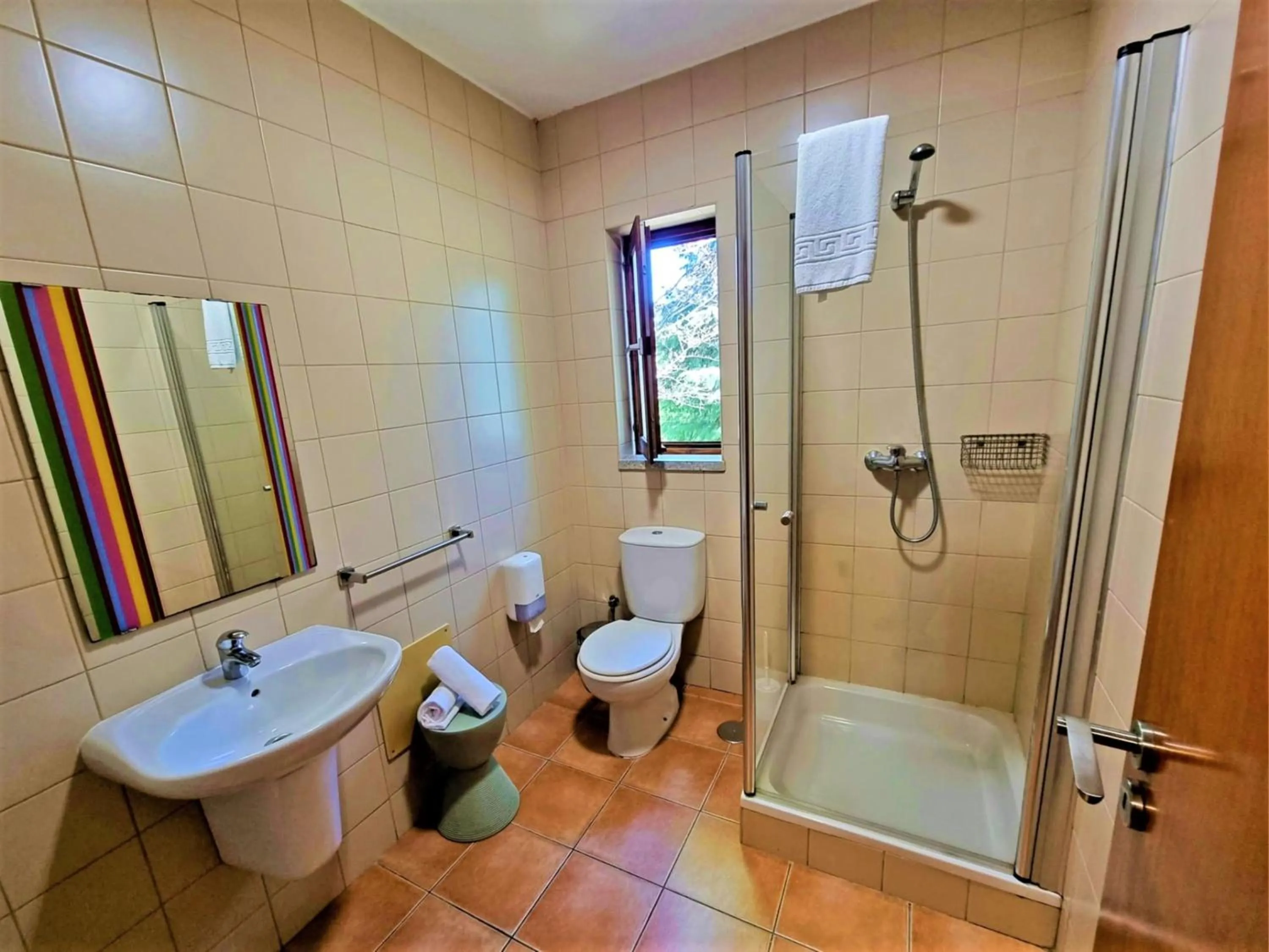 Shower in HI Geres - Pousada de Juventude do Gerês