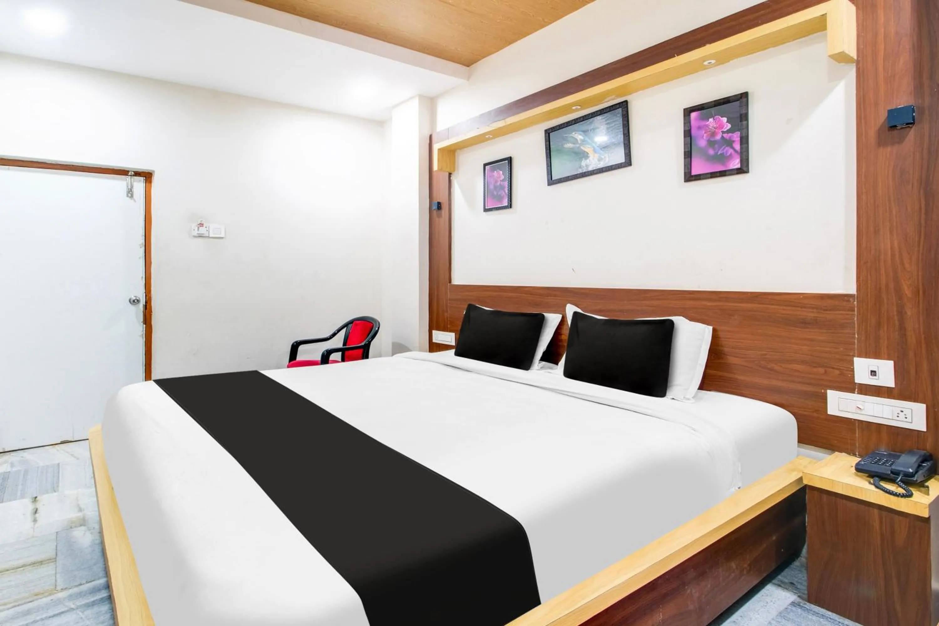 Bedroom, Bed in Super Hotel O Gurudwara Near RTC Complex
