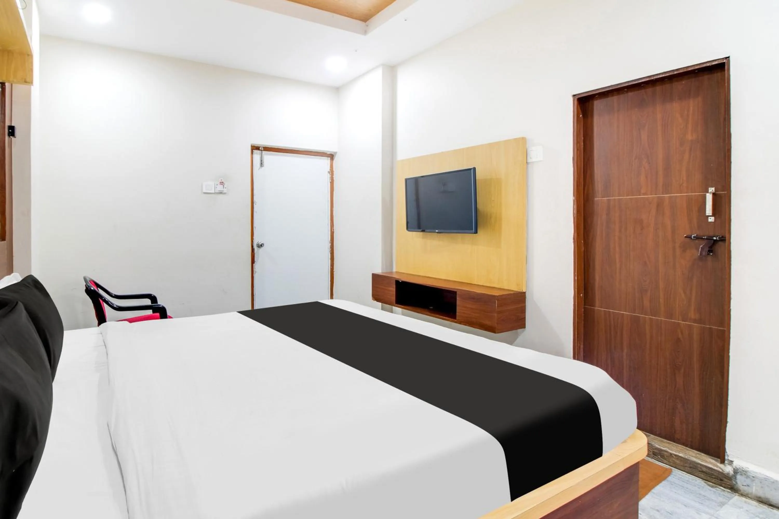 Bedroom, Bed in Super Hotel O Gurudwara Near RTC Complex