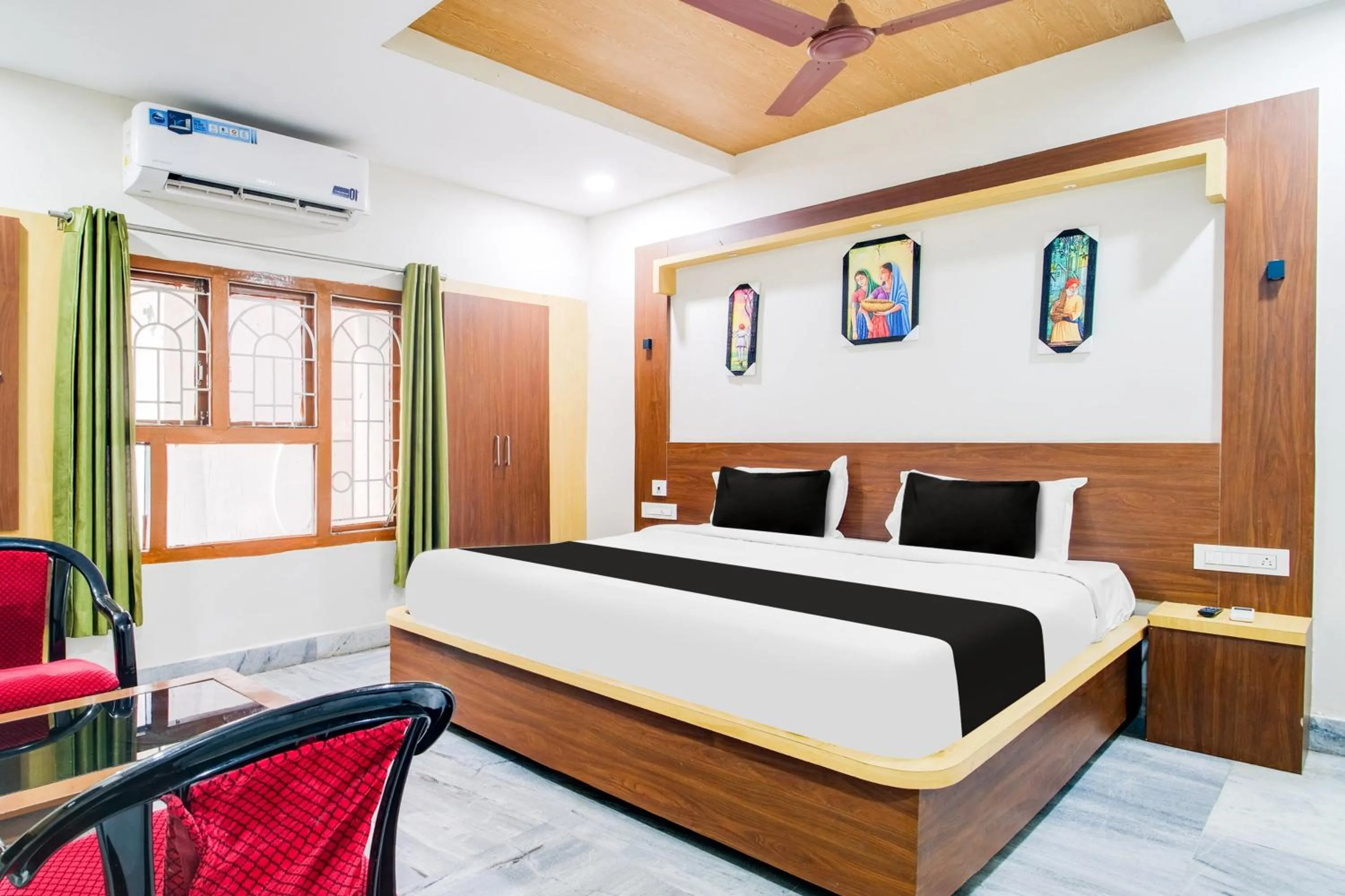 Bedroom, Bed in Super Hotel O Gurudwara Near RTC Complex
