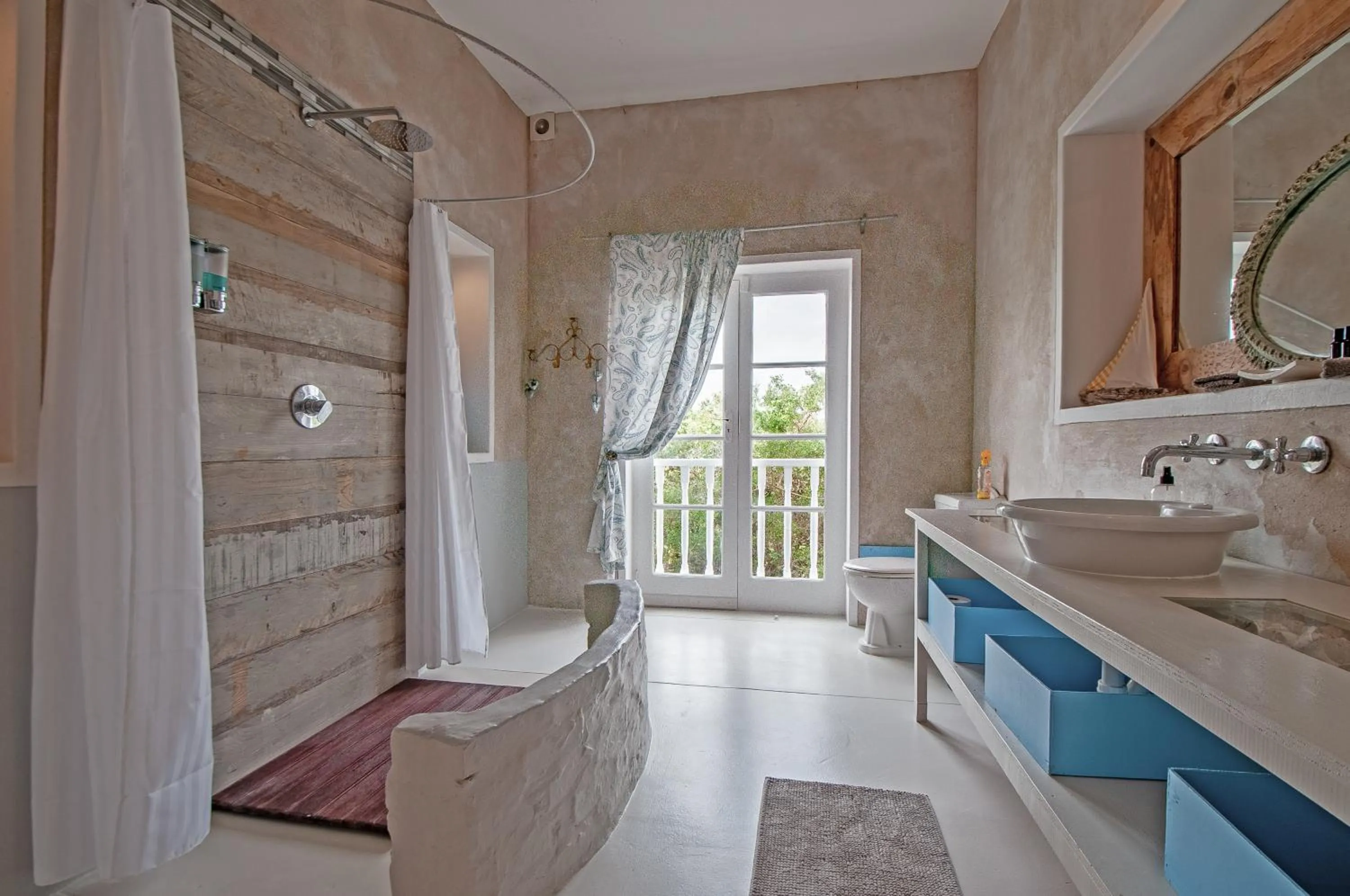 Bathroom in Charlotte House