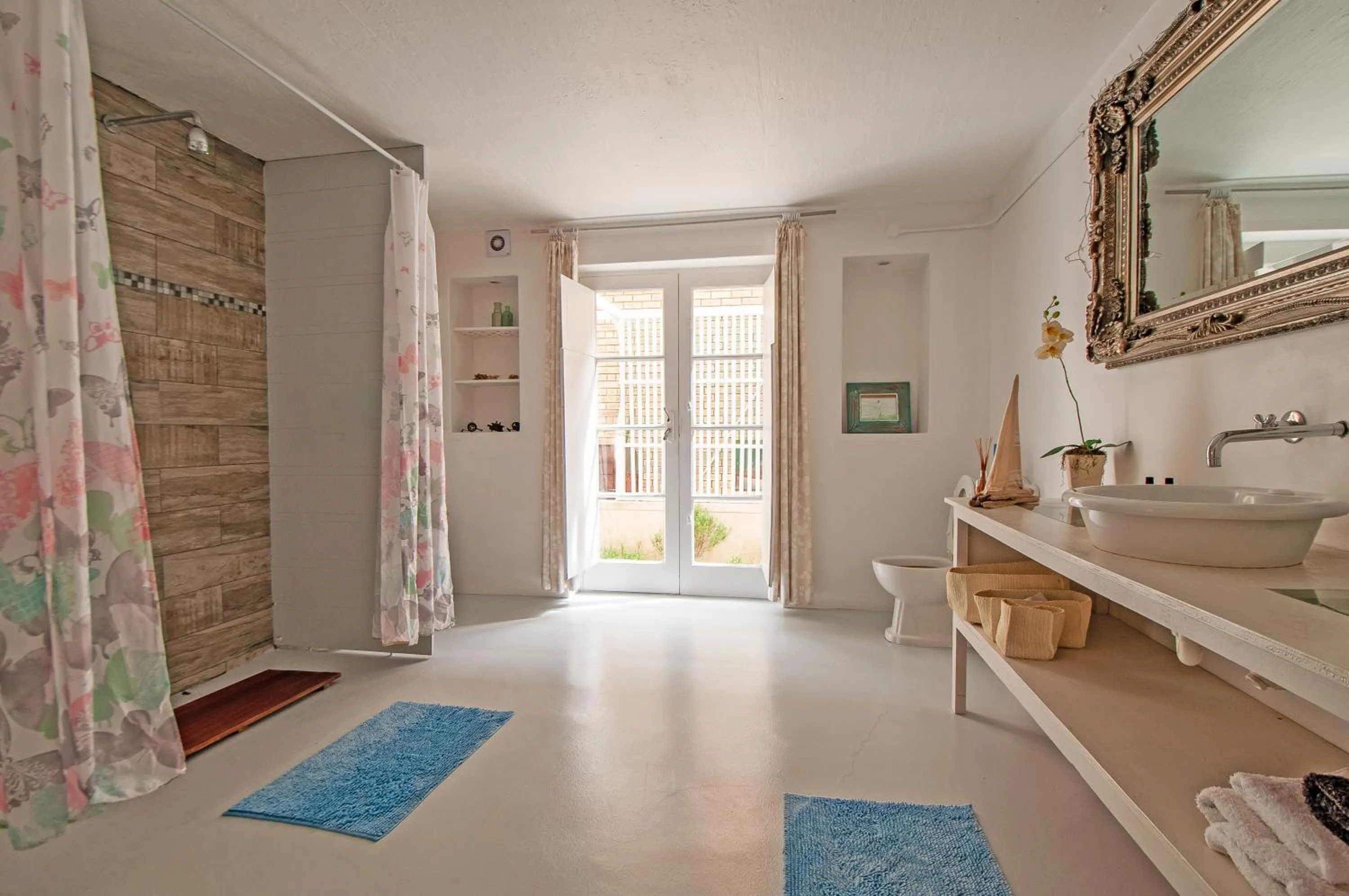 Bathroom in Charlotte House