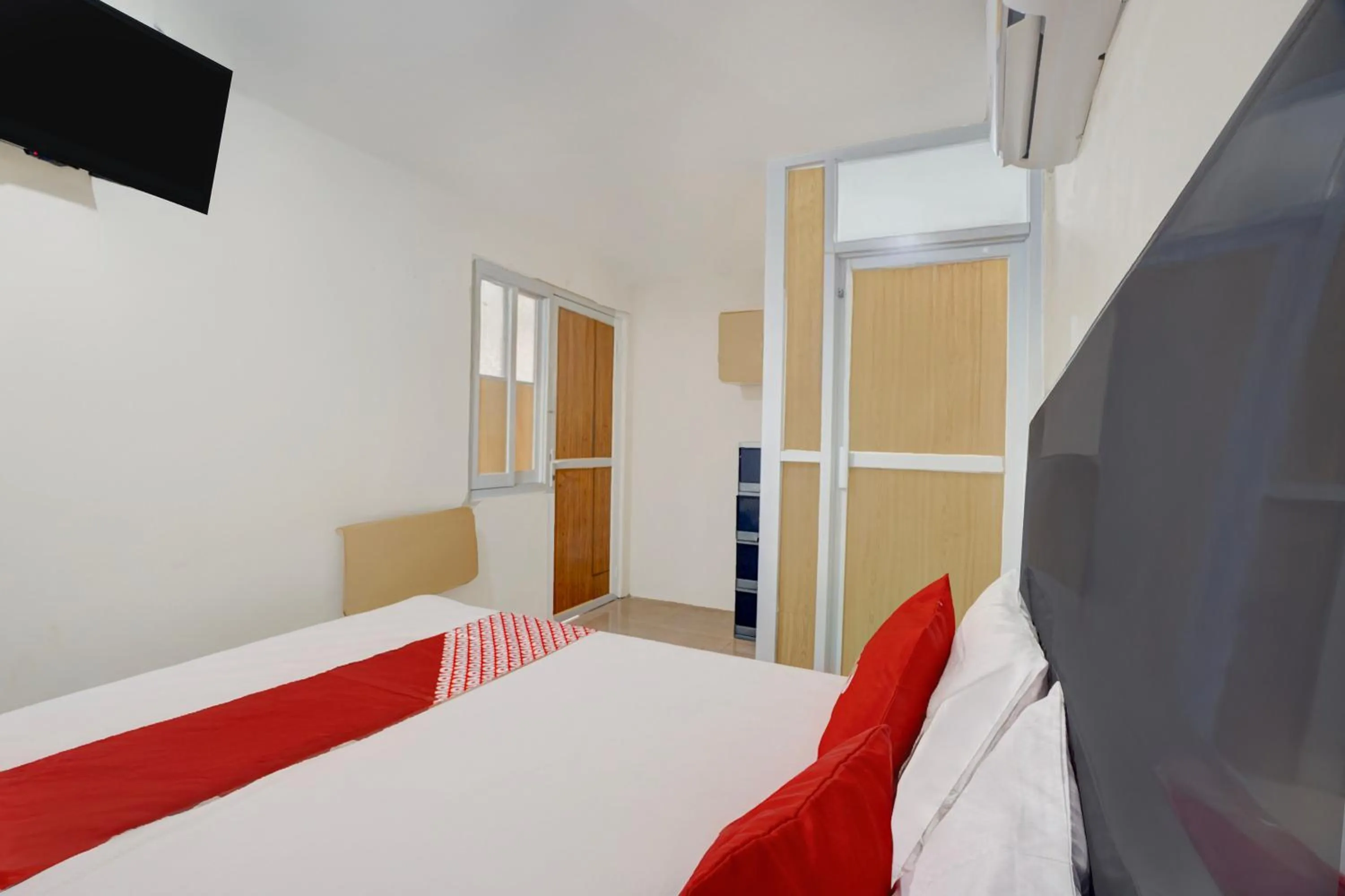 Bedroom, Bed in Hotel O MIOXIO Syariah Kost