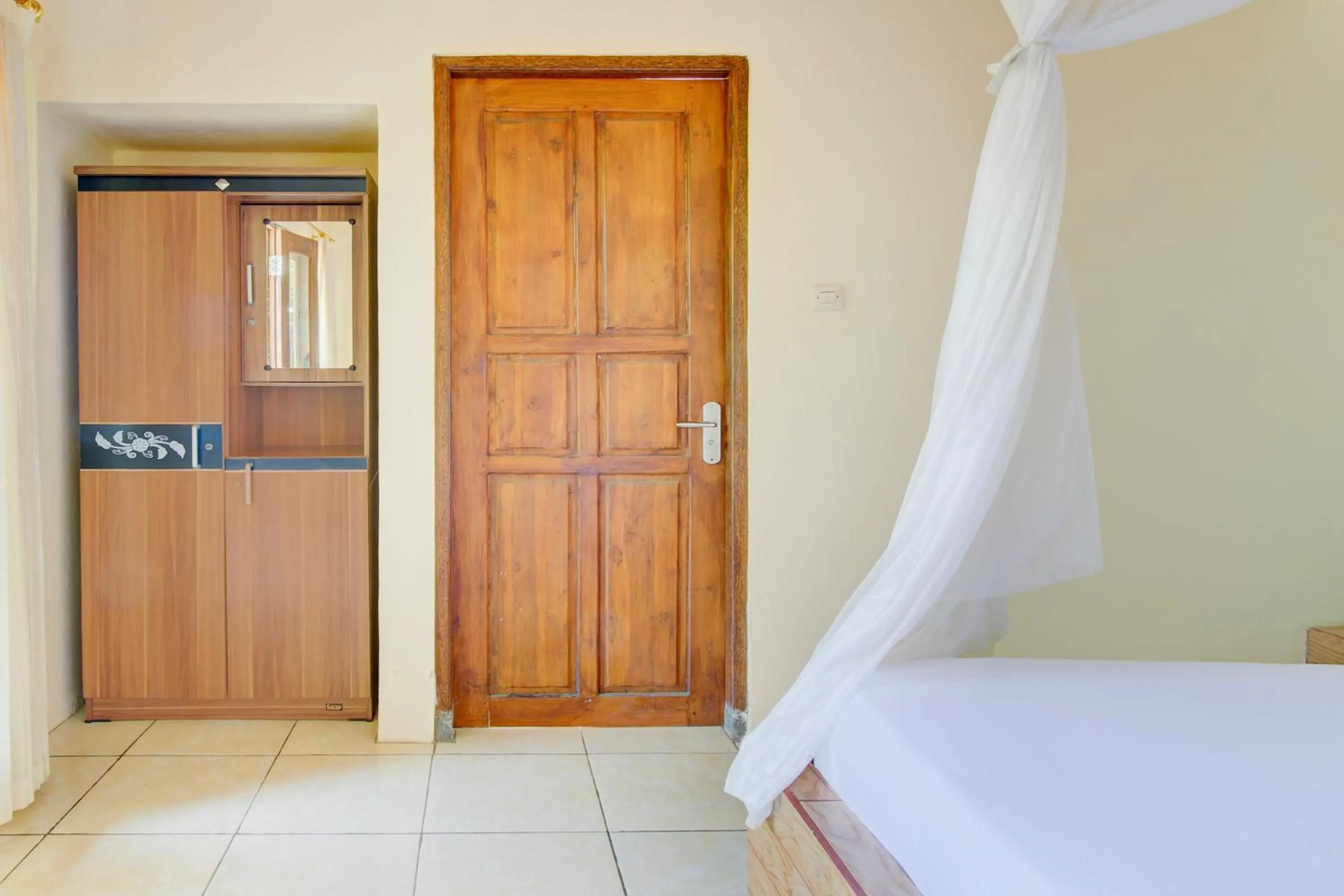 Bedroom, Bed in Capital O 94226 Kubu Mesari