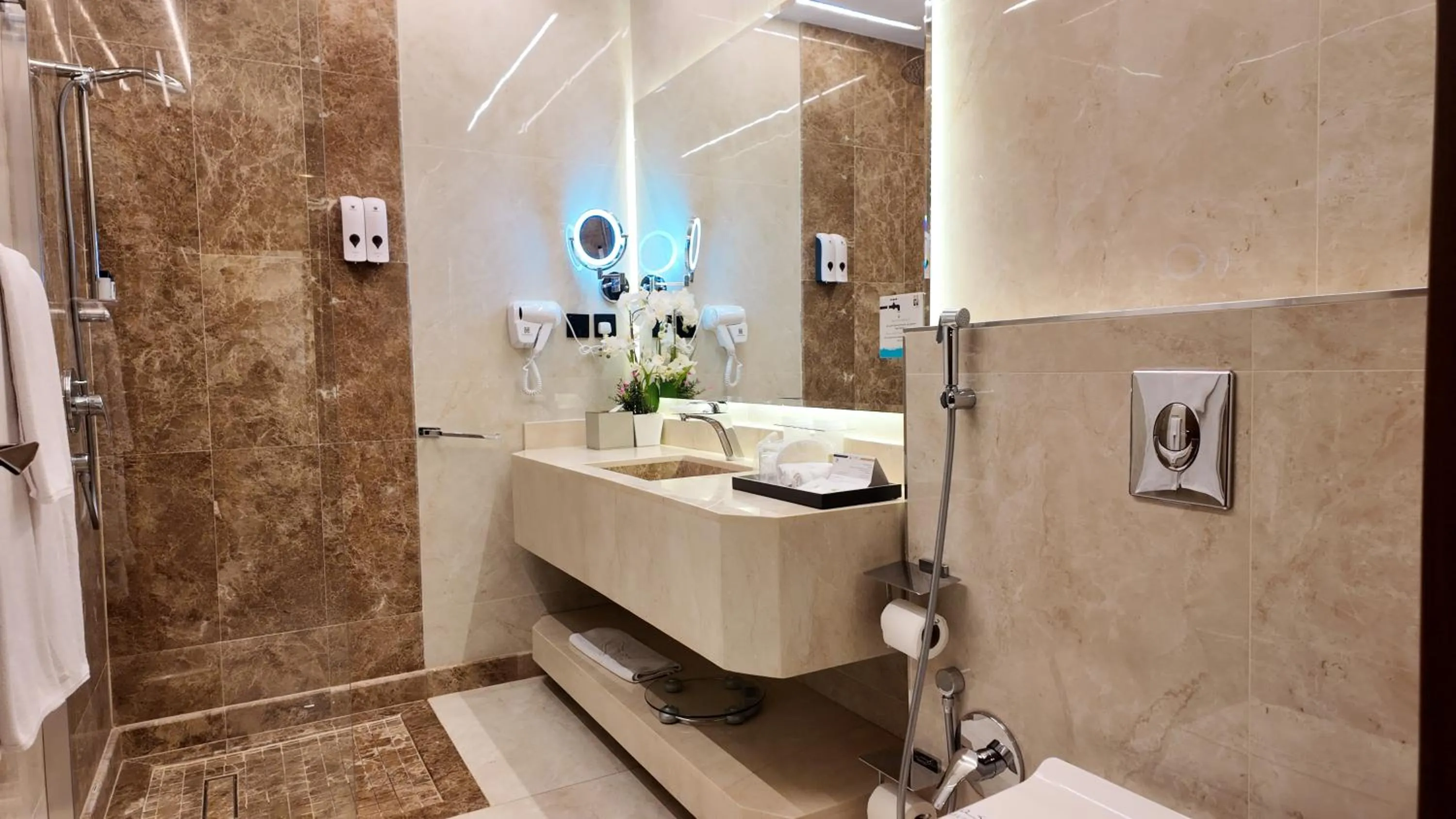 Bathroom in Vender Hotel