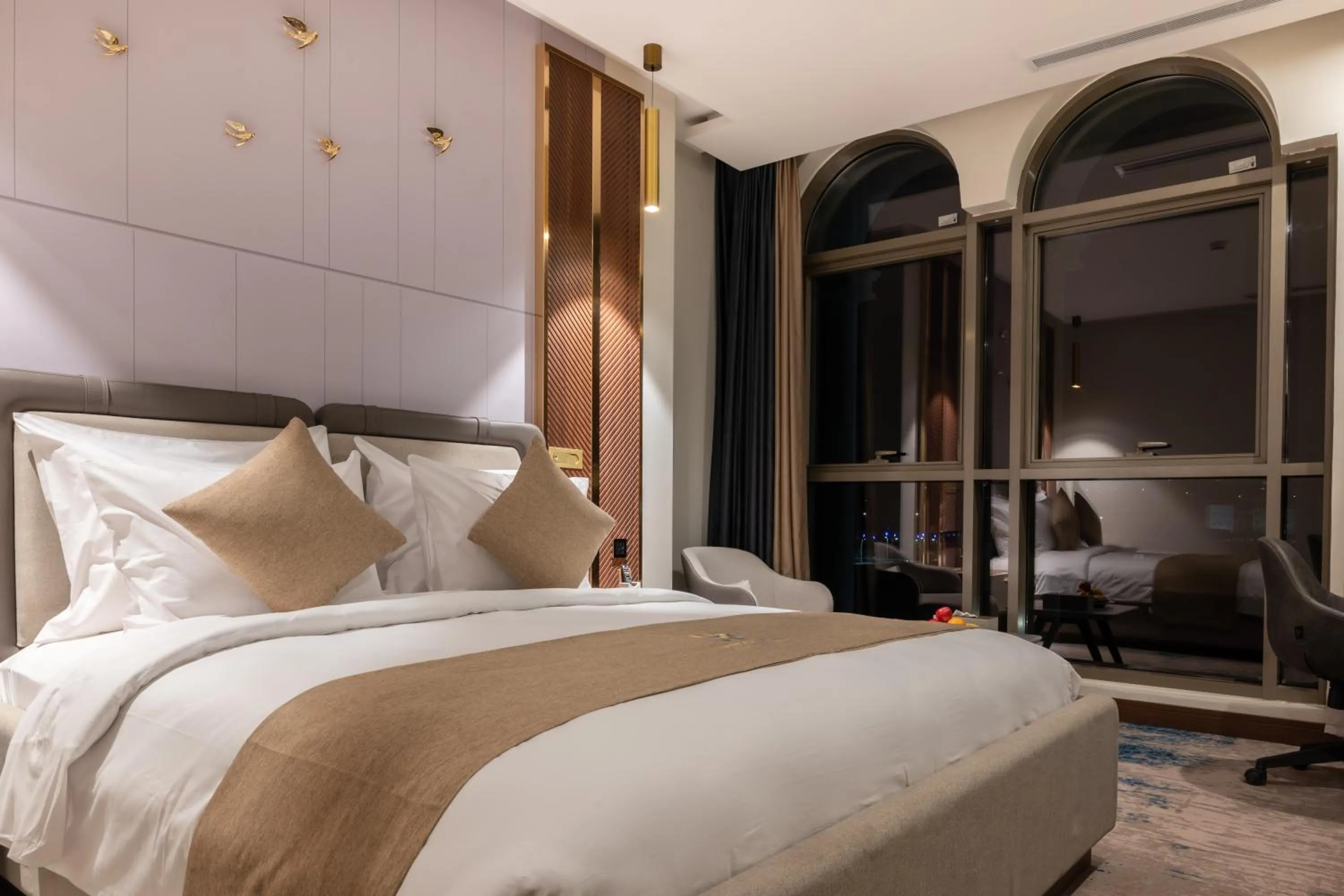 Photo of the whole room, Bed in Vender Hotel