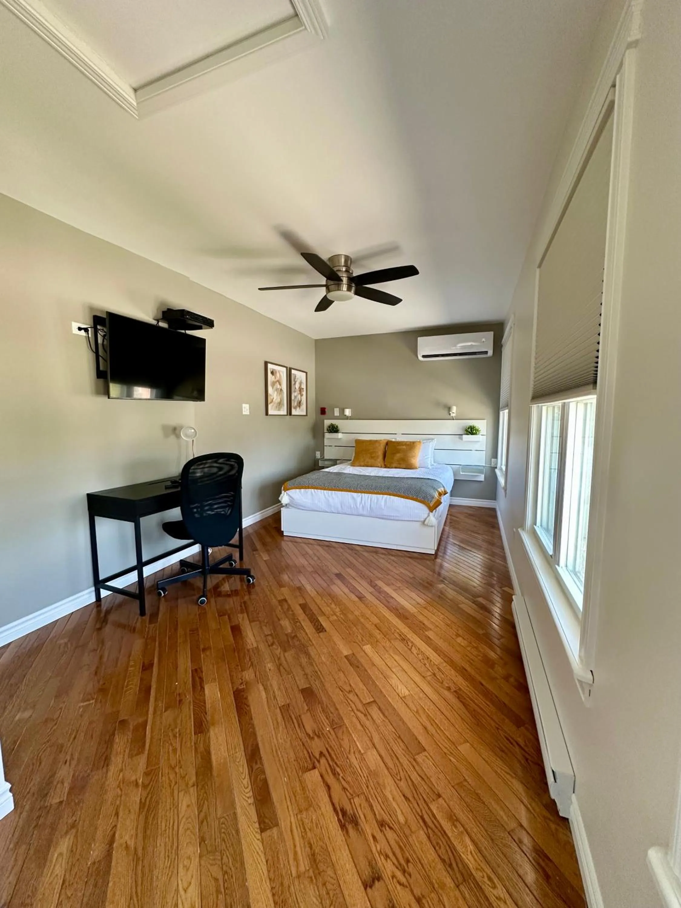 Bed in Motel Le Refuge