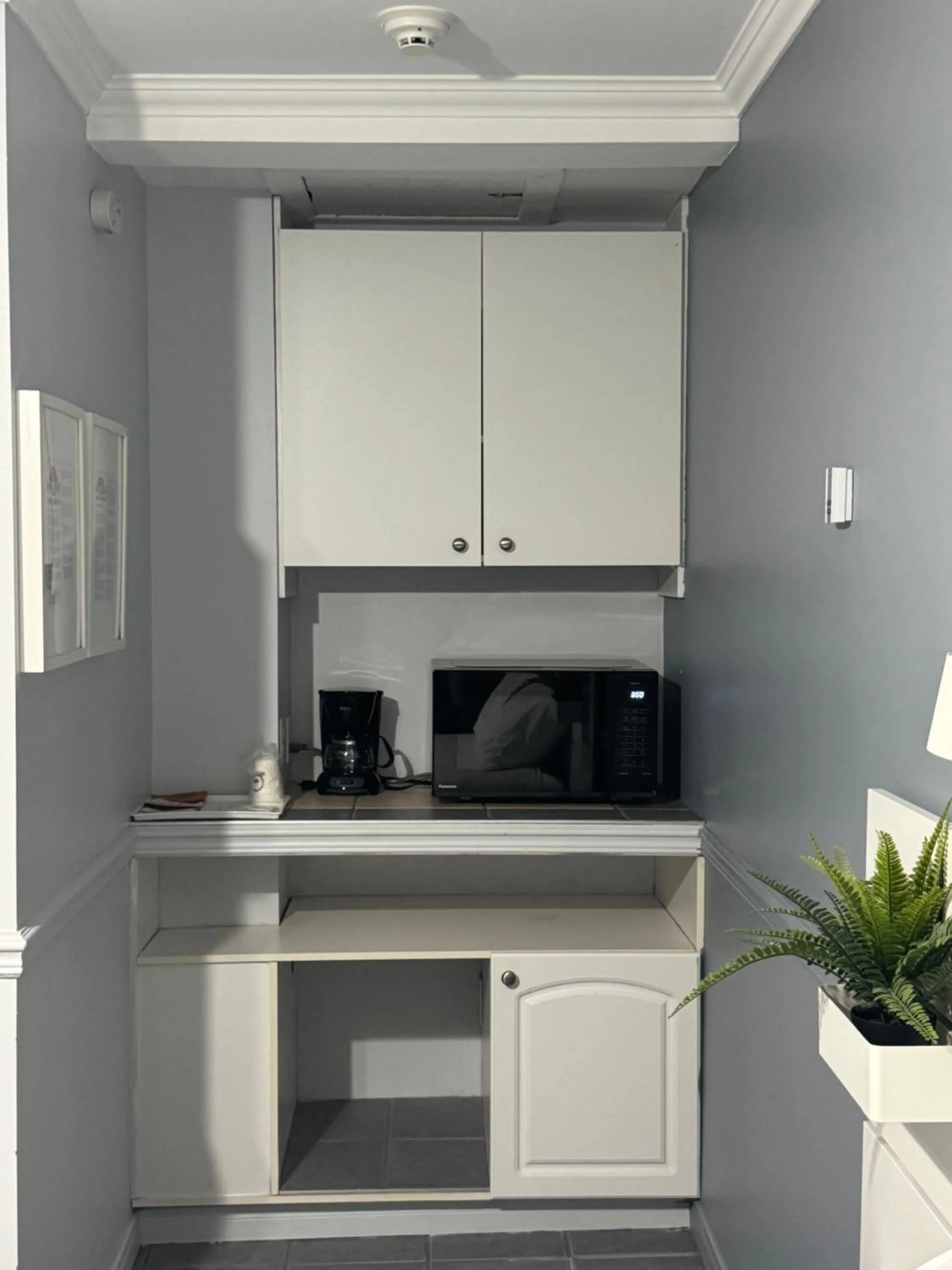 Coffee/tea facilities in Motel Le Refuge