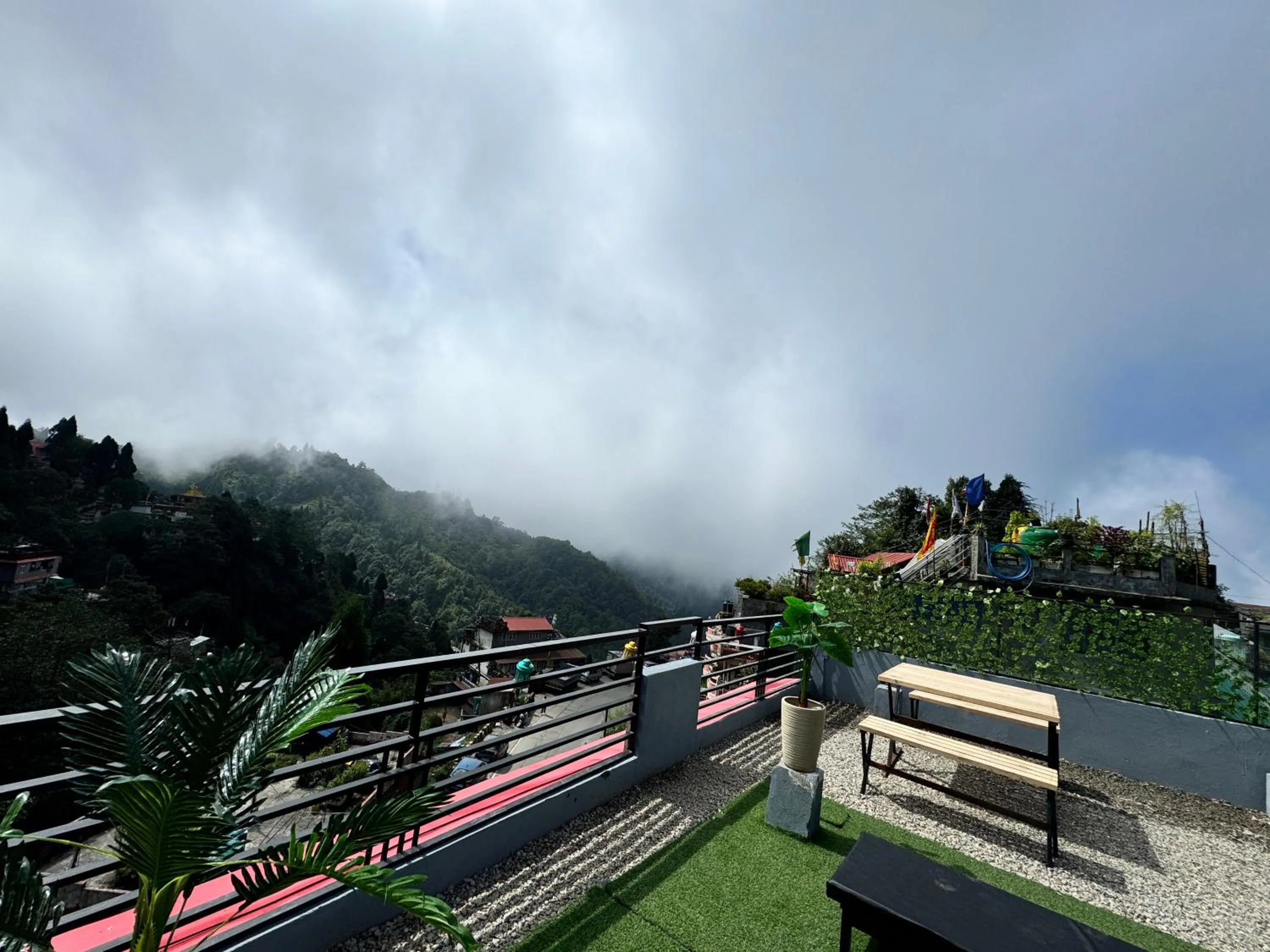 Property building in Darjeeling Hillside Inn