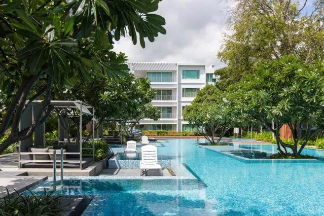 Swimming pool in Baan Sandao D201