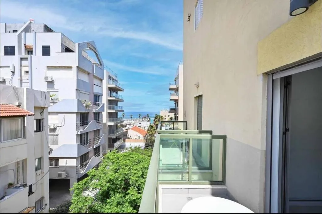 Seaside Apt Balcony&Parking !