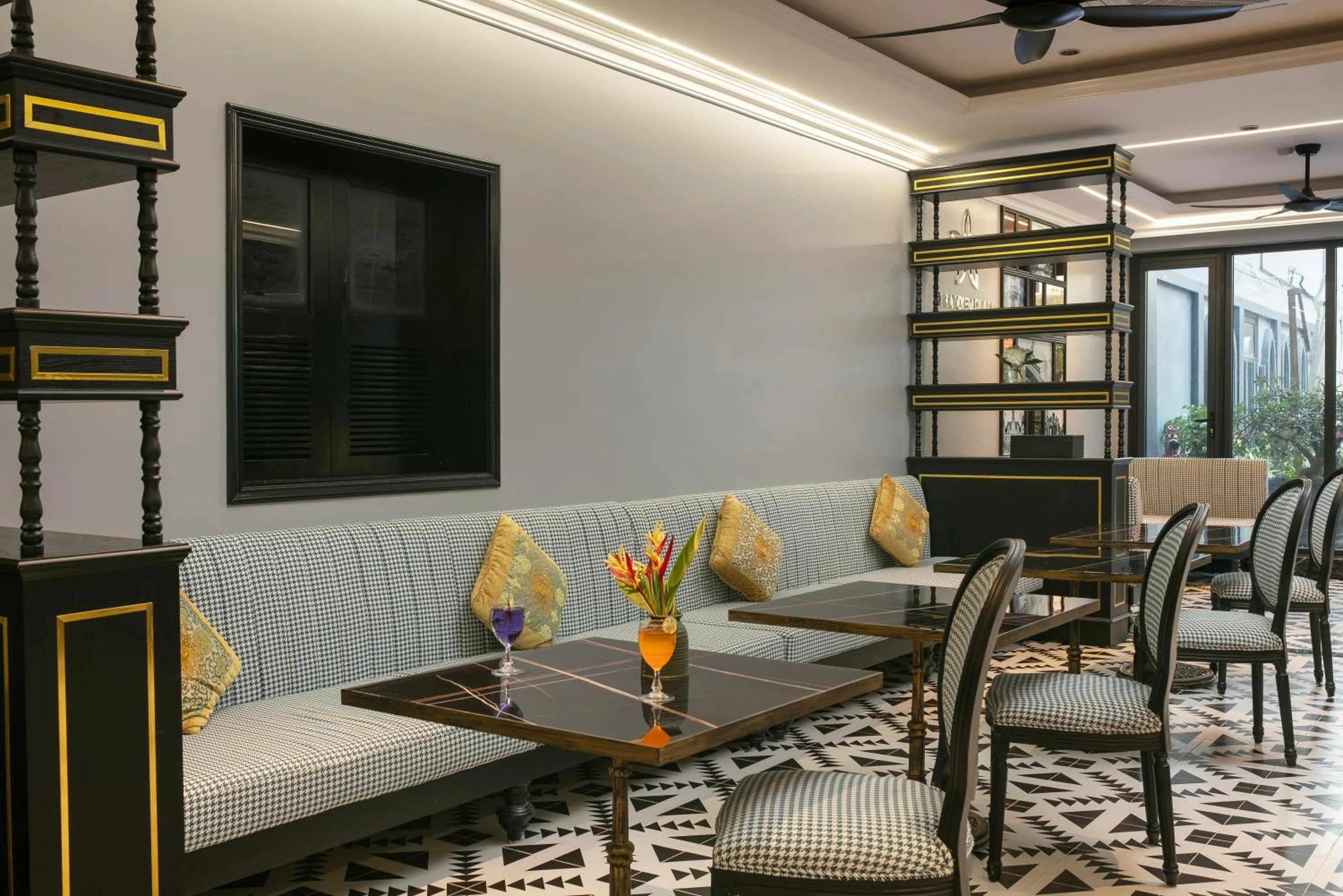 Restaurant/places to eat in Phat Diem Plaza Hotel