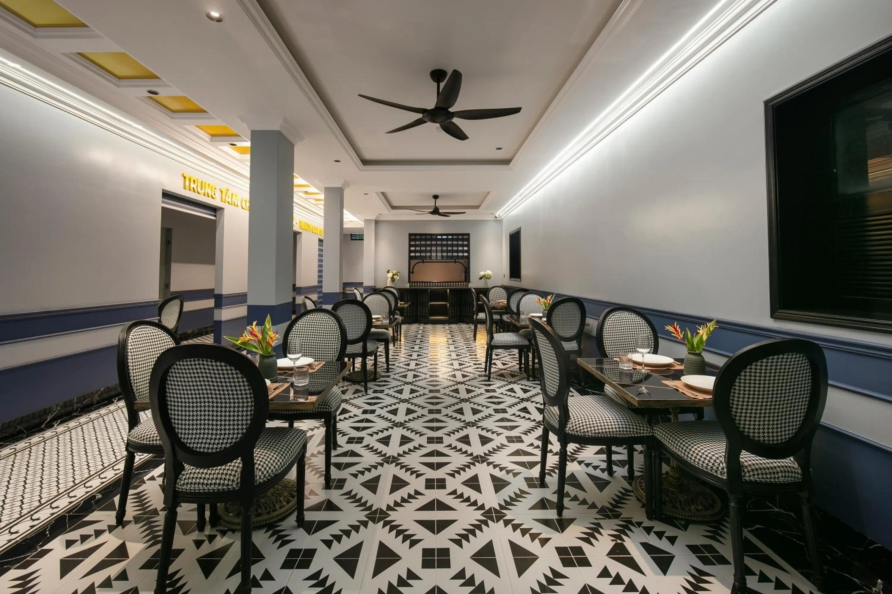 Restaurant/places to eat in Phat Diem Plaza Hotel